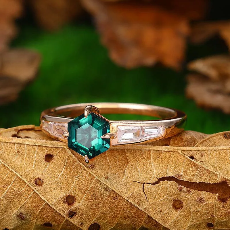 0.8 CT Hexagon Cut 18K Gold Emerald  Engagement Ring