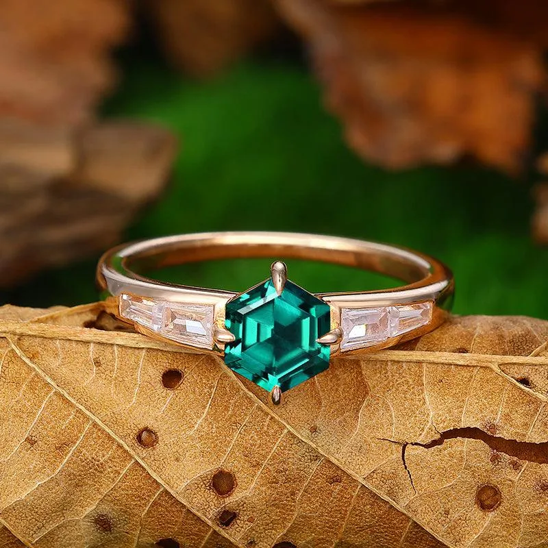 0.8 CT Hexagon Cut 18K Gold Emerald  Engagement Ring