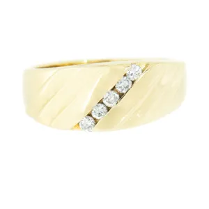 14K Gold 0.40 CTW Ladies 5 Diamond Fashion ring