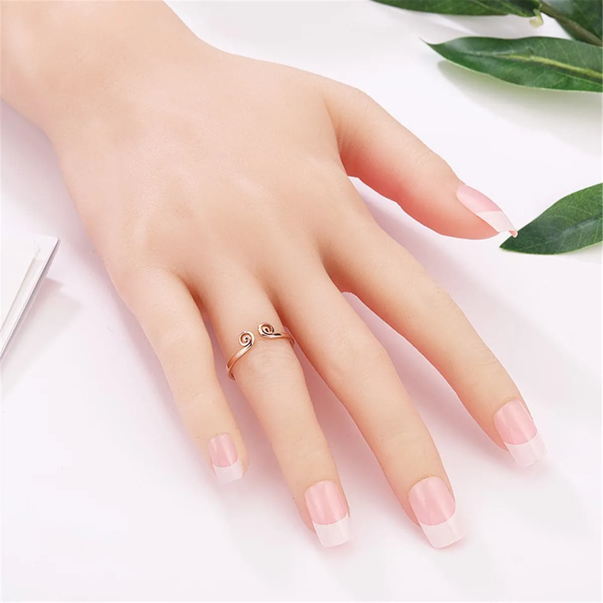 18K Rose Gold-Plated Swirl Band