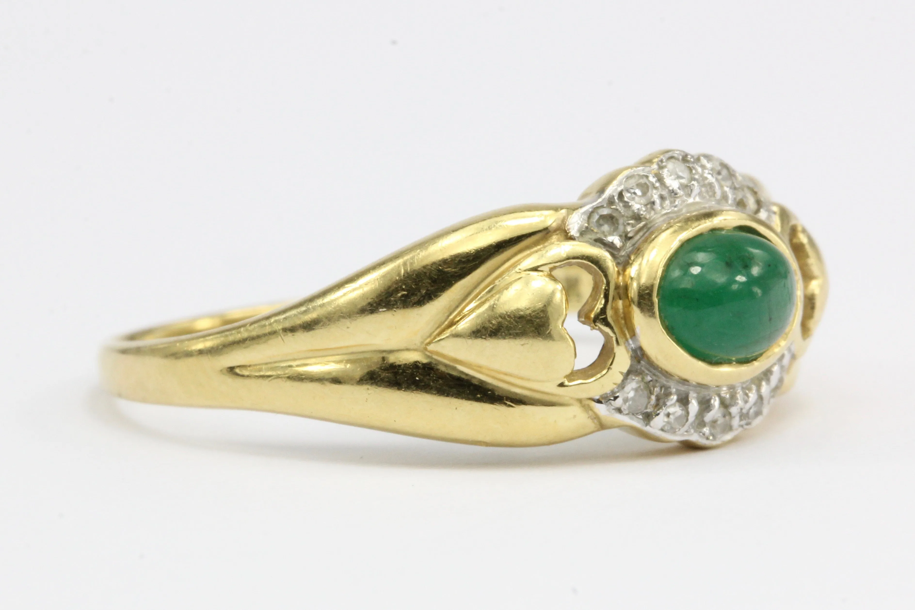 18K Yellow Gold Emerald and Diamond Ring with Heart Motif Size 8