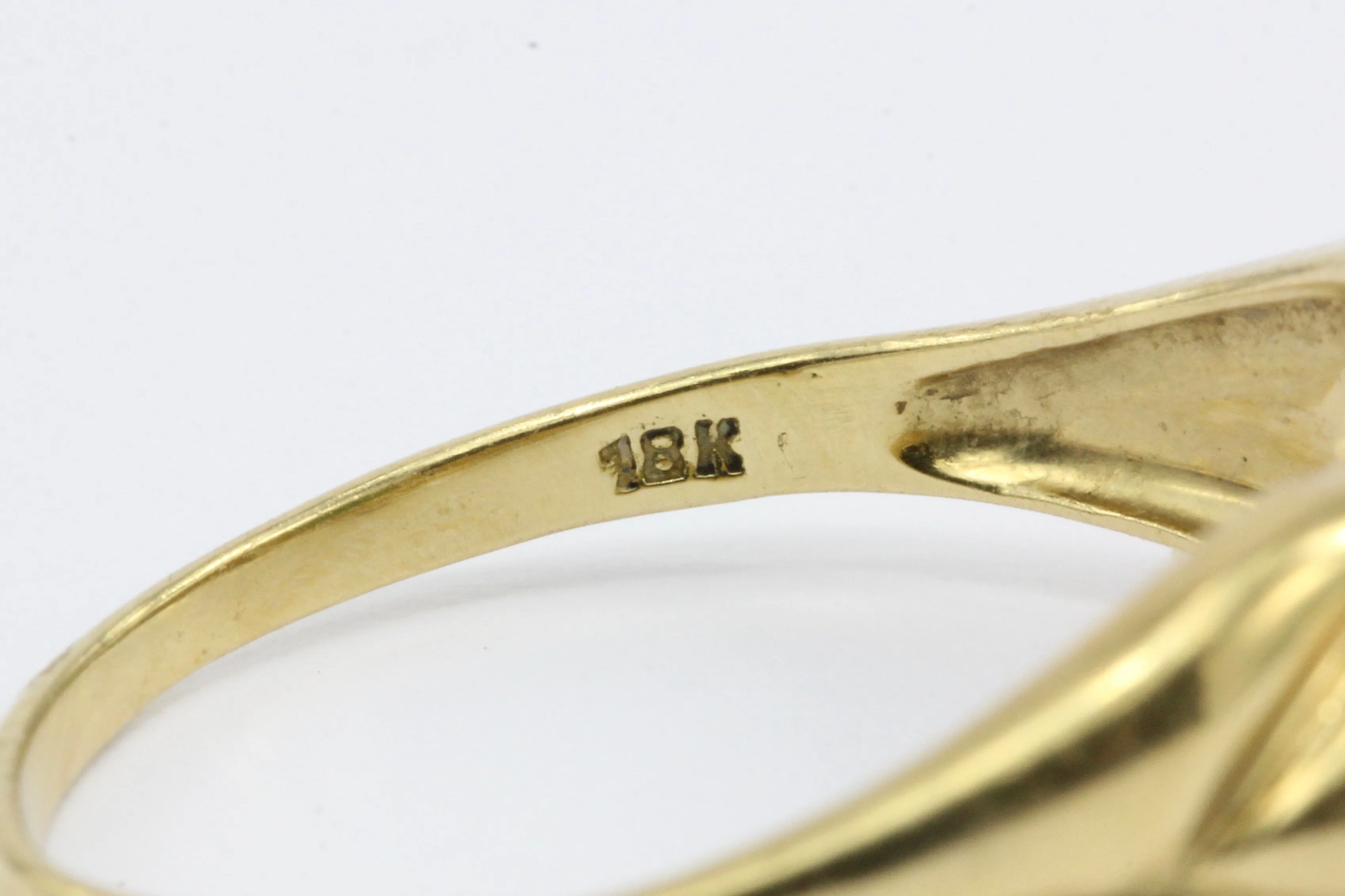 18K Yellow Gold Emerald and Diamond Ring with Heart Motif Size 8