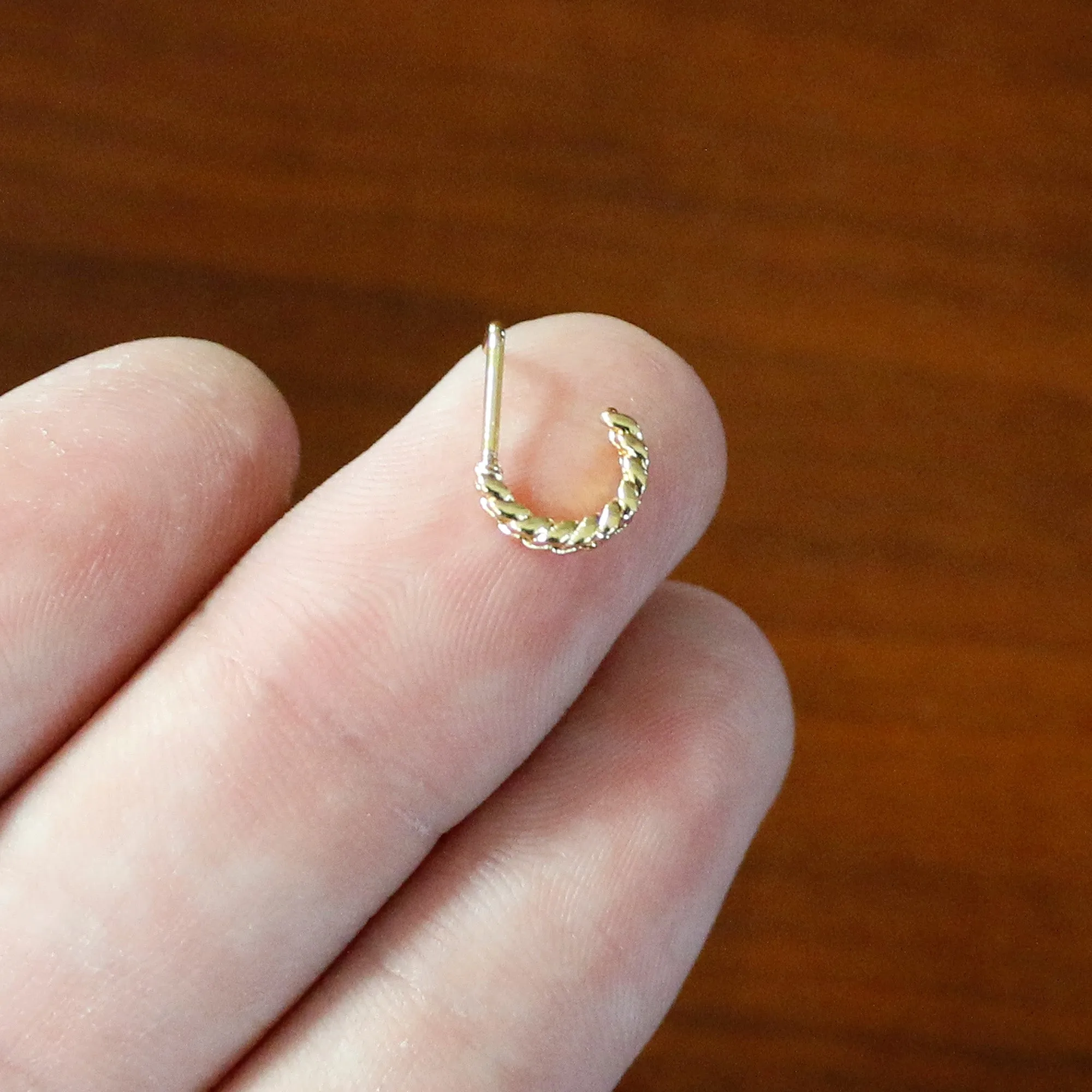 20 Gauge 1/4 Gold Tone Loving Links Faux Hoop L Shaped Nose Ring