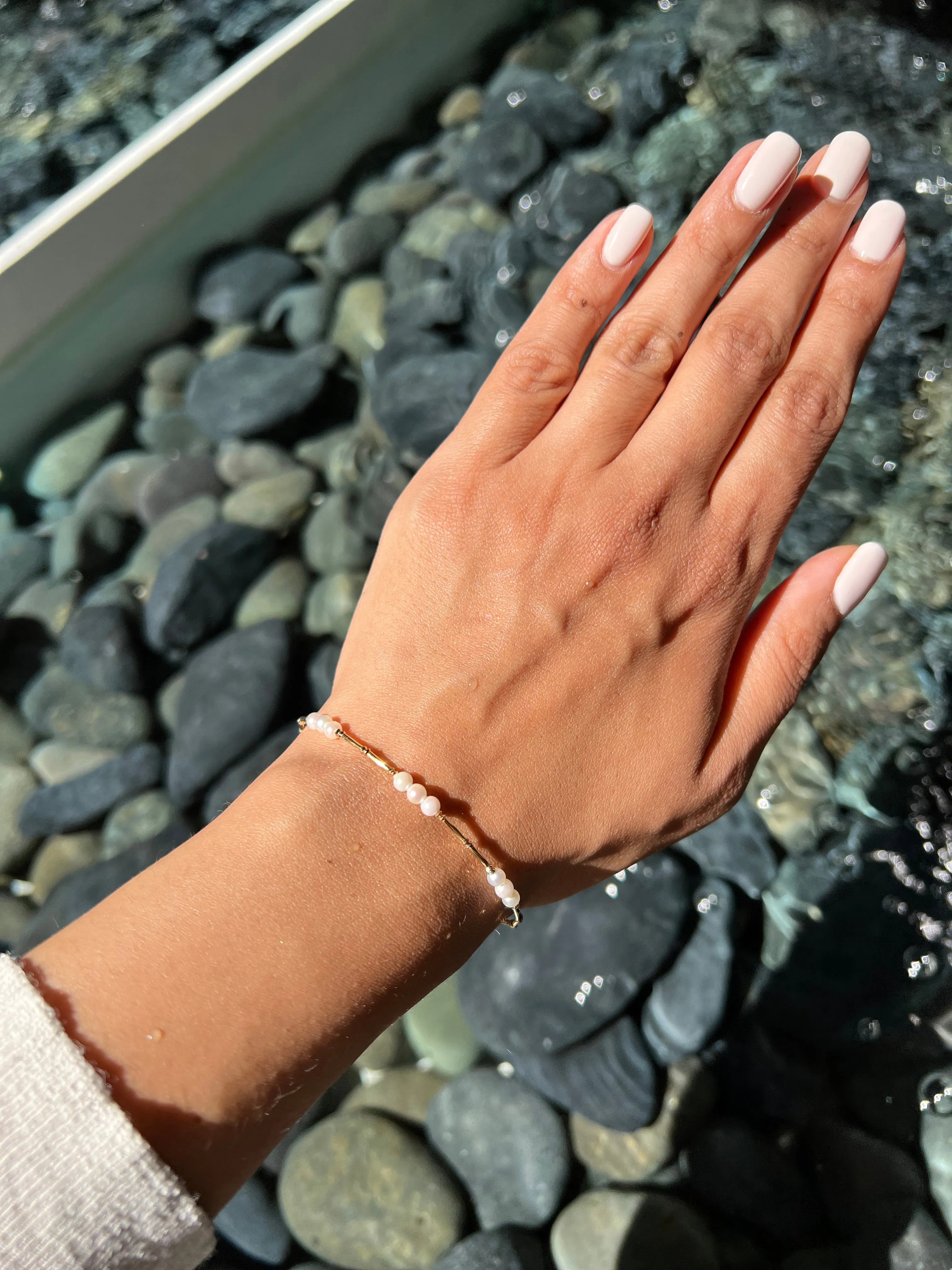 Alternating Pearl Bangle