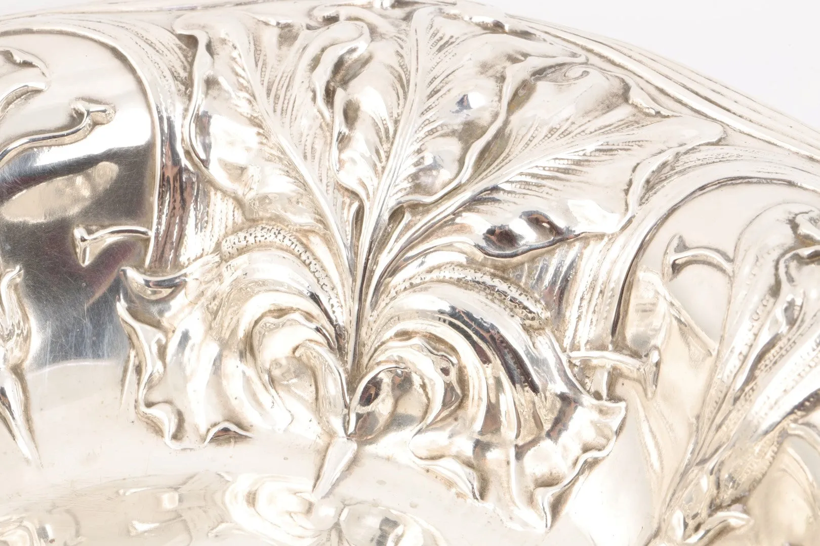 Alvin Vintage 925 Silver Leafy Flower Pattern Bowl (233.90g.)
