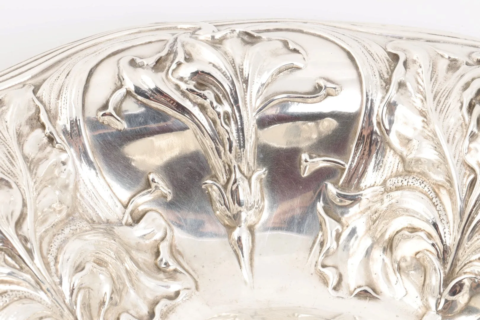 Alvin Vintage 925 Silver Leafy Flower Pattern Bowl (233.90g.)