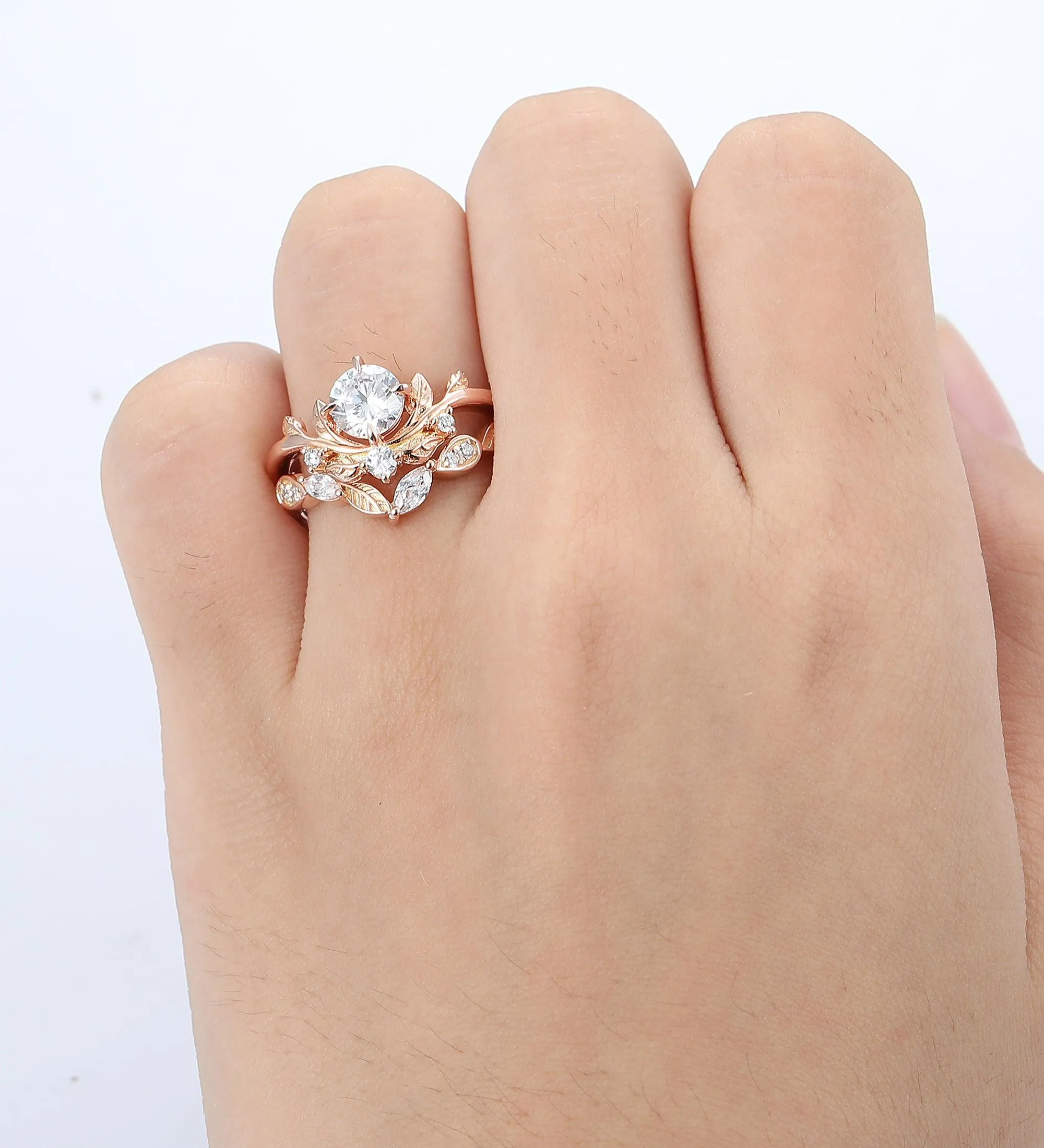 Art Deco Round Shaped  0.8CT   Moissanite  Leaf Curved Engagement Ring Set
