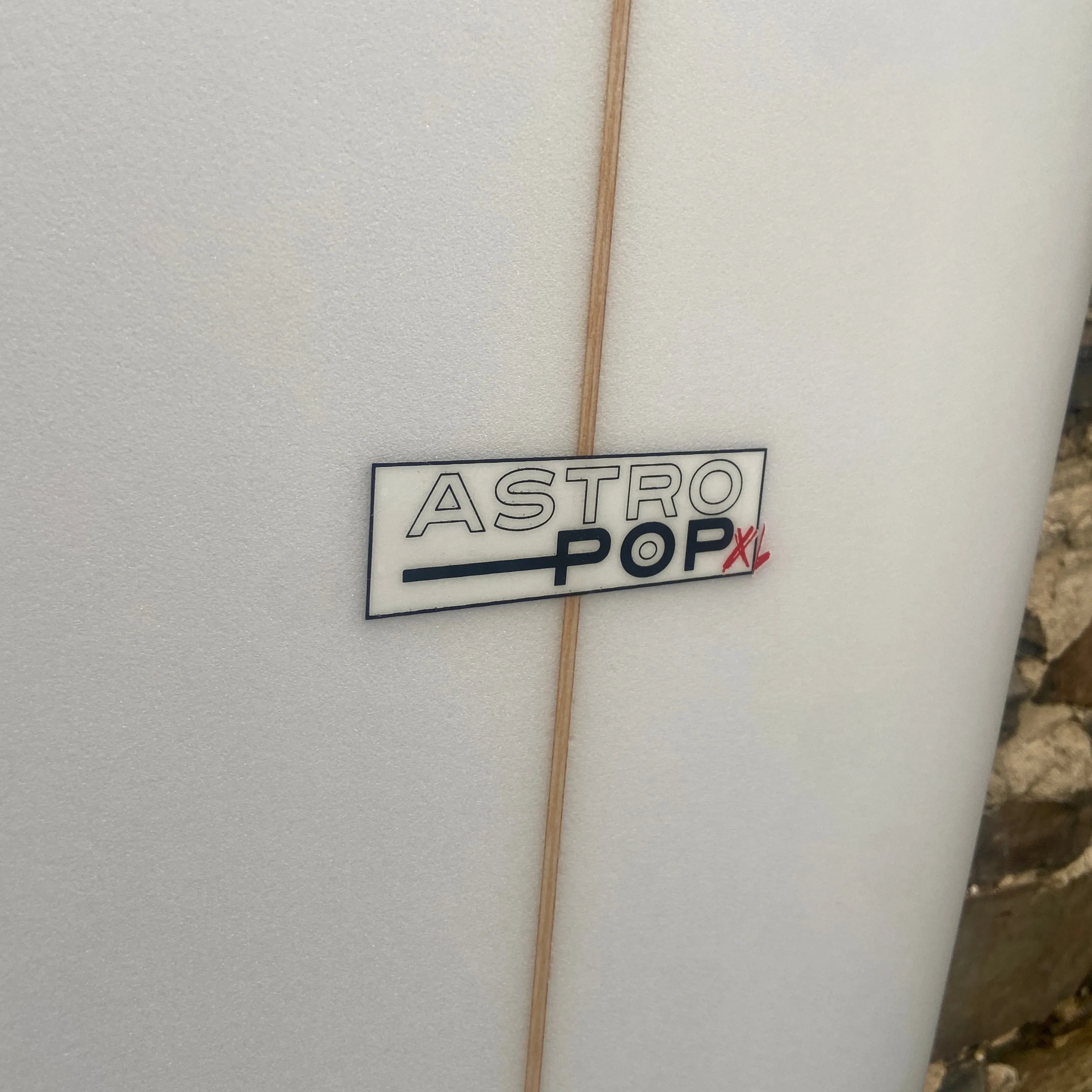 ASTRO POP XL  5'11   20 7/8   2 11/16   36.4L