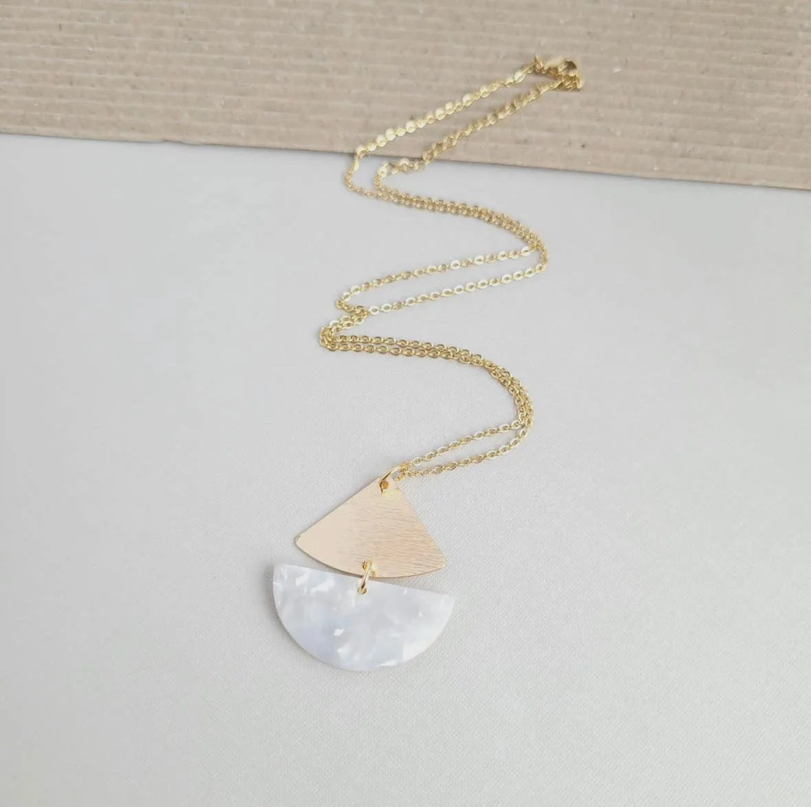 Ava Necklace- Pearl & Gold