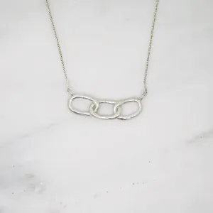 Bold chain pendant necklace