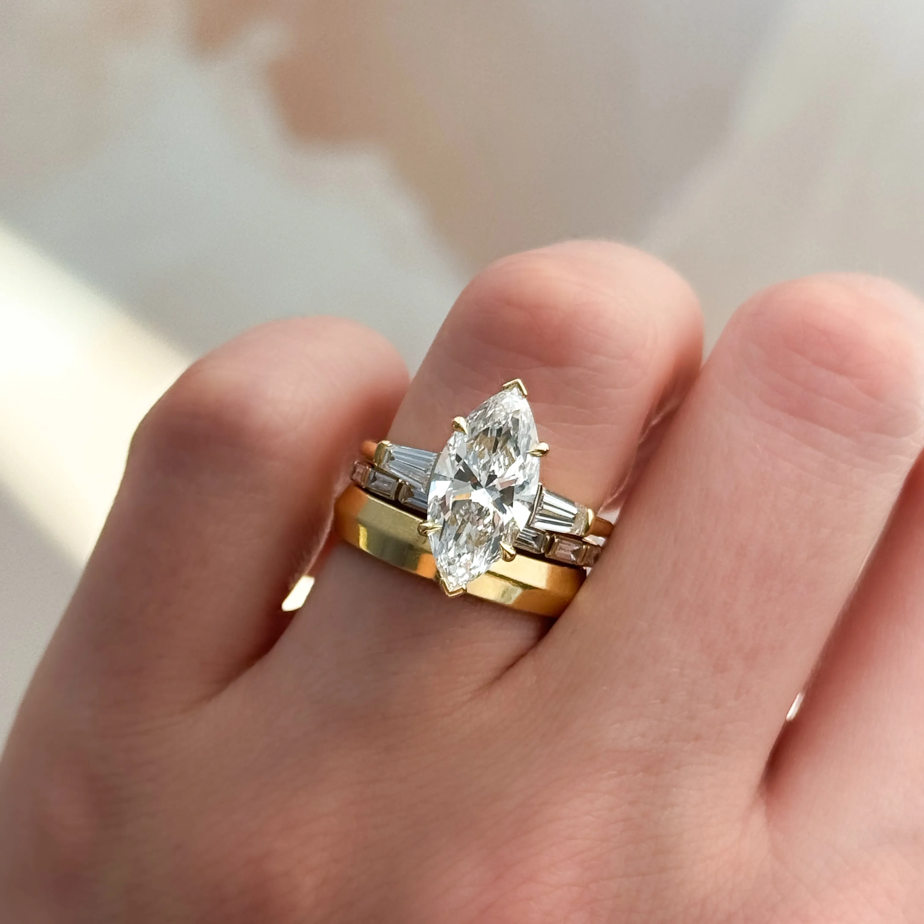 Butter Knife Edge Ring (4mm)