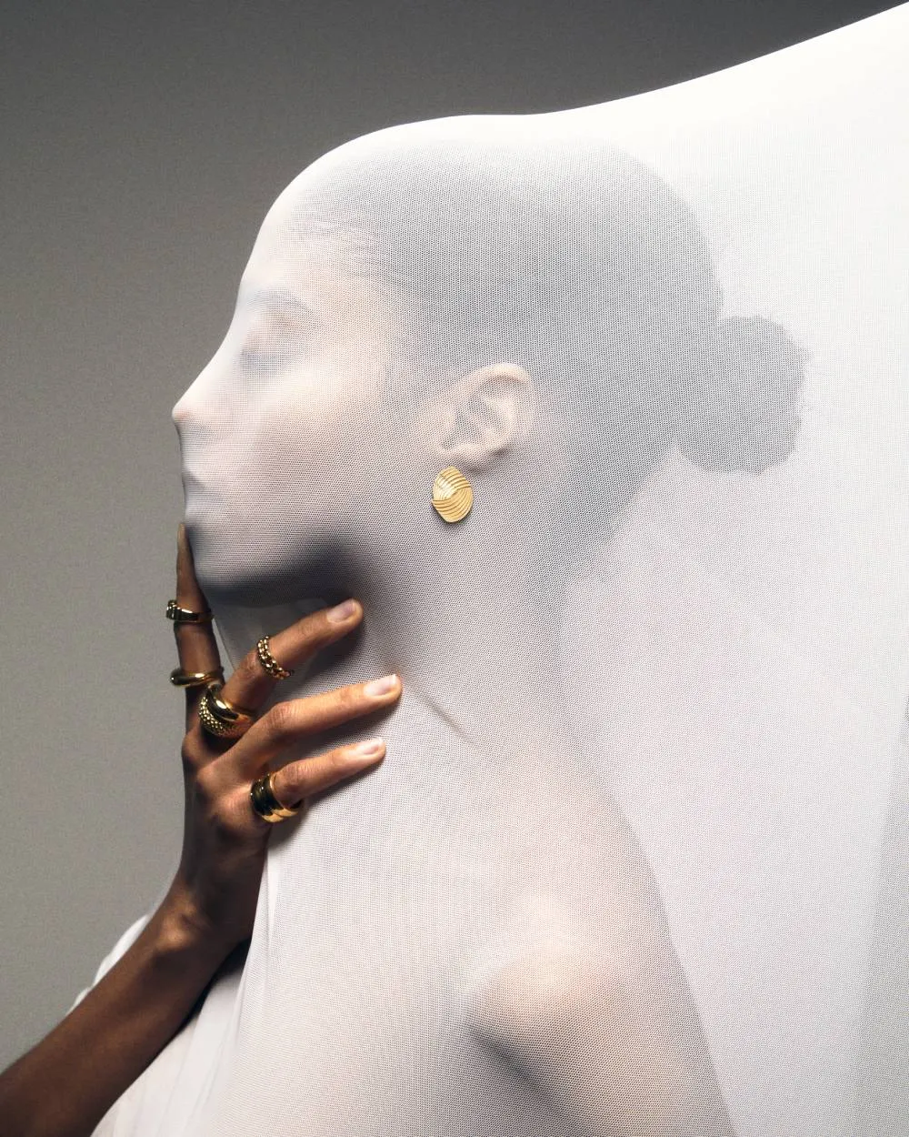 CIRCLE WRAP EARRING