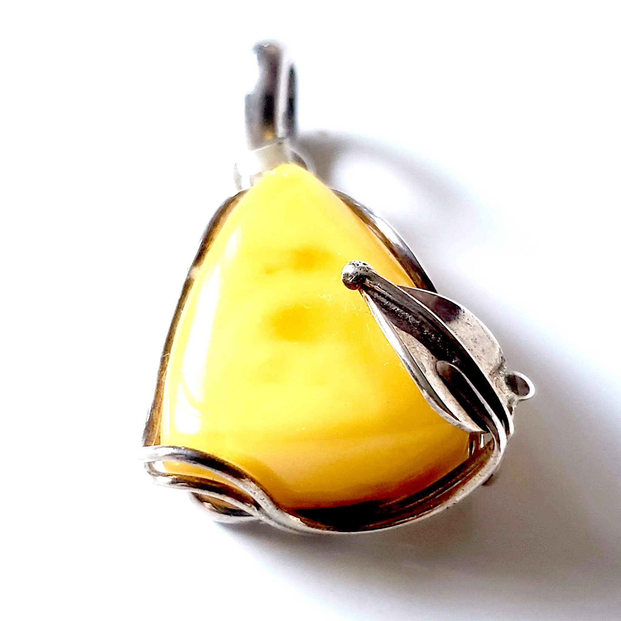 Classic Butterscotch Amber Pendant