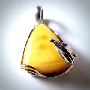 Classic Butterscotch Amber Pendant