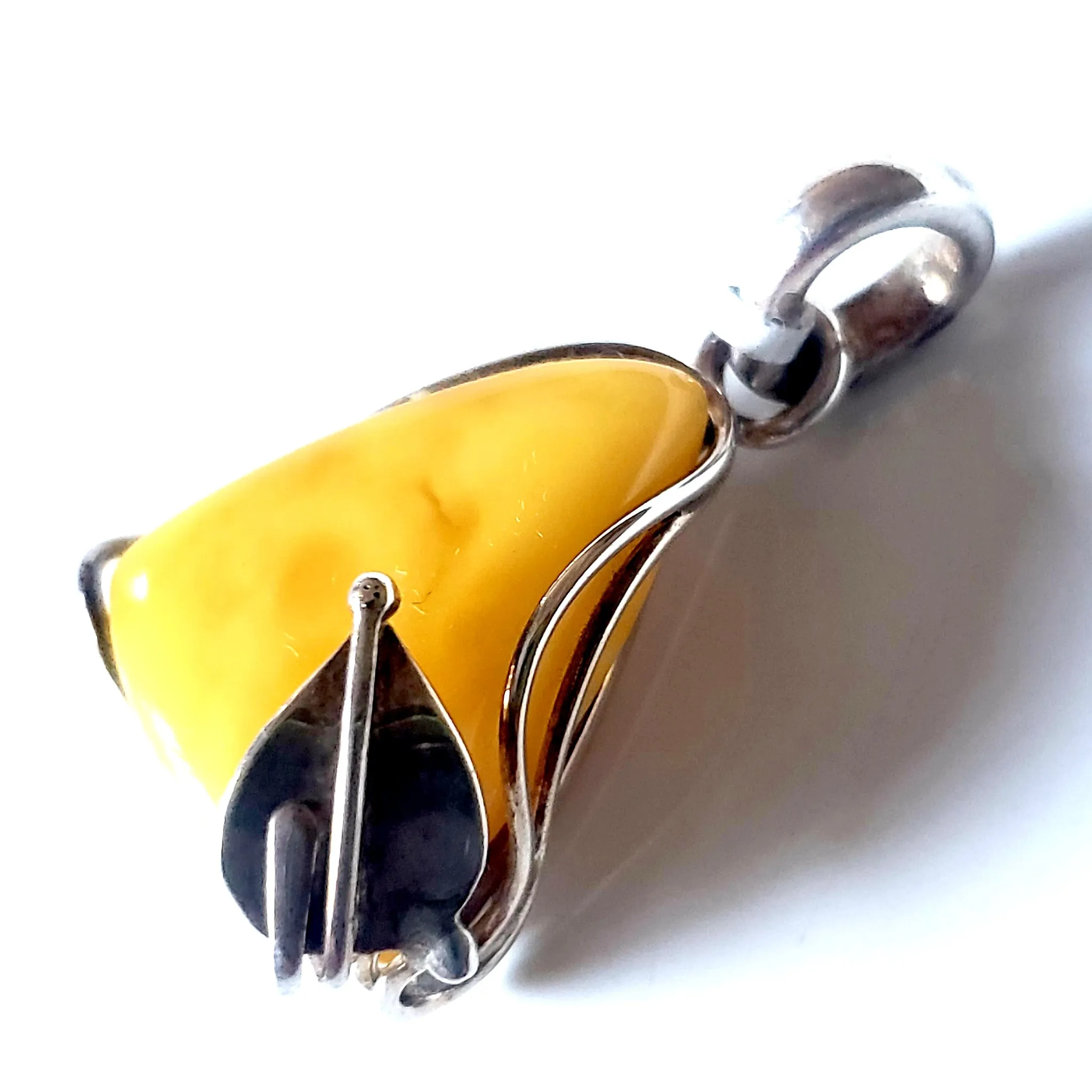 Classic Butterscotch Amber Pendant