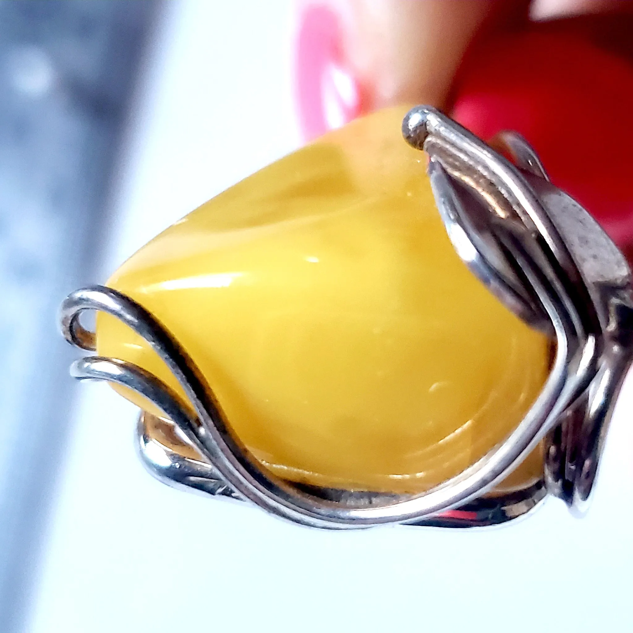 Classic Butterscotch Amber Pendant