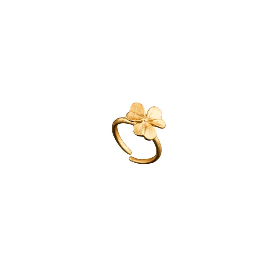 Clover Ring