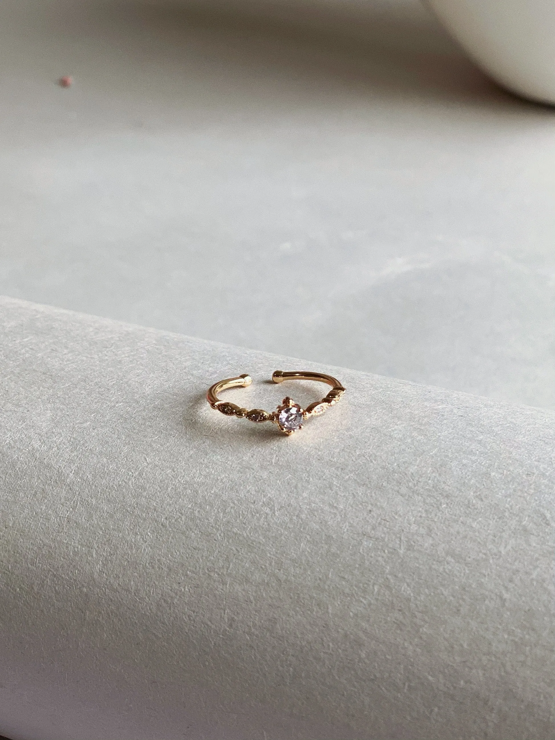 Cubic zirconia ring