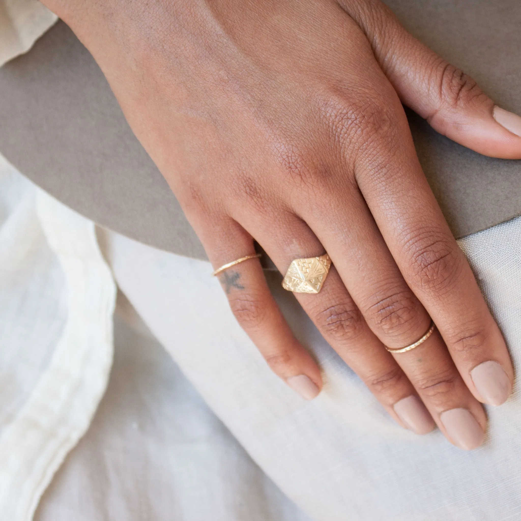 Dainty V Ring