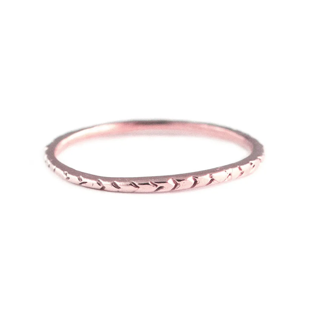 Dainty V Ring