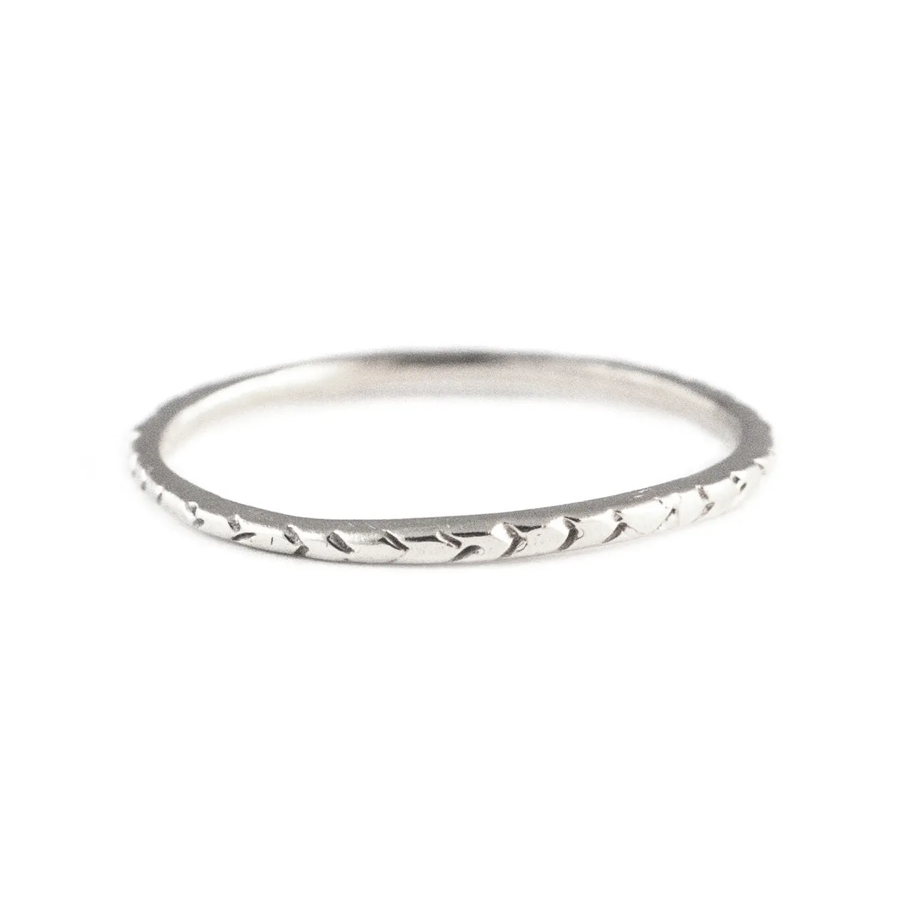 Dainty V Ring