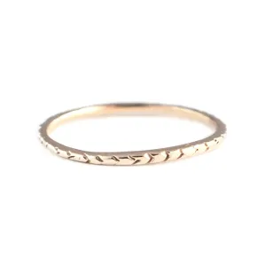 Dainty V Ring