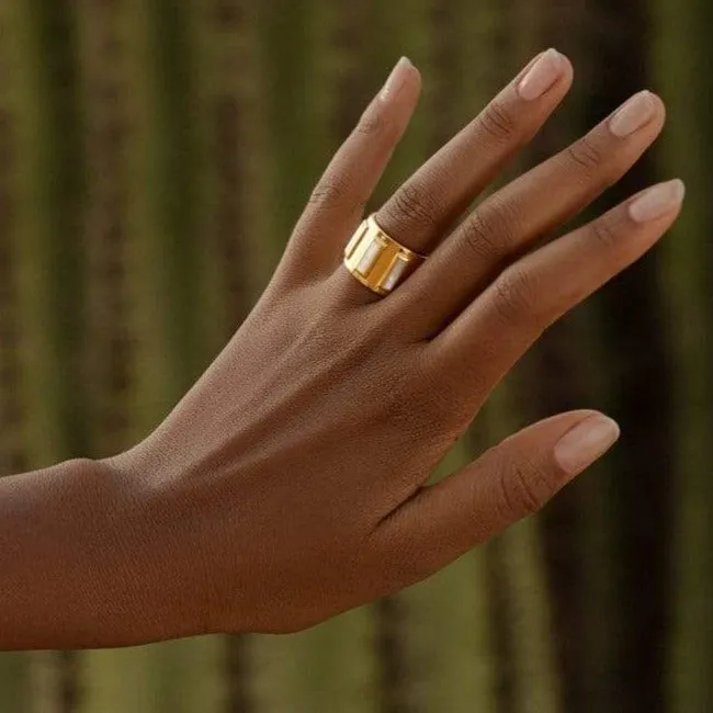 Gigi Banded Ring with Baguette Mother of Pearl in 14K Gold