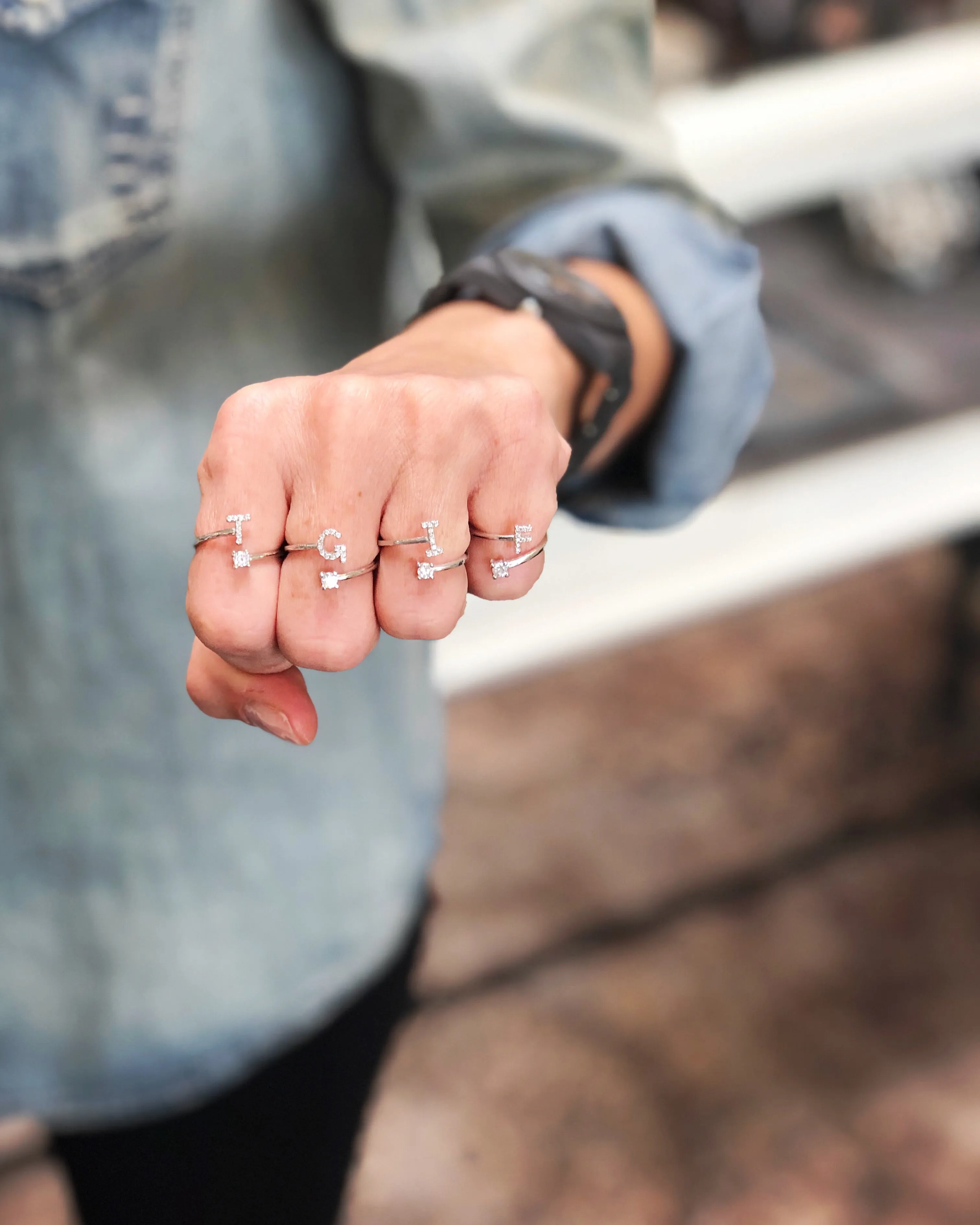 INITIAL RING "K"