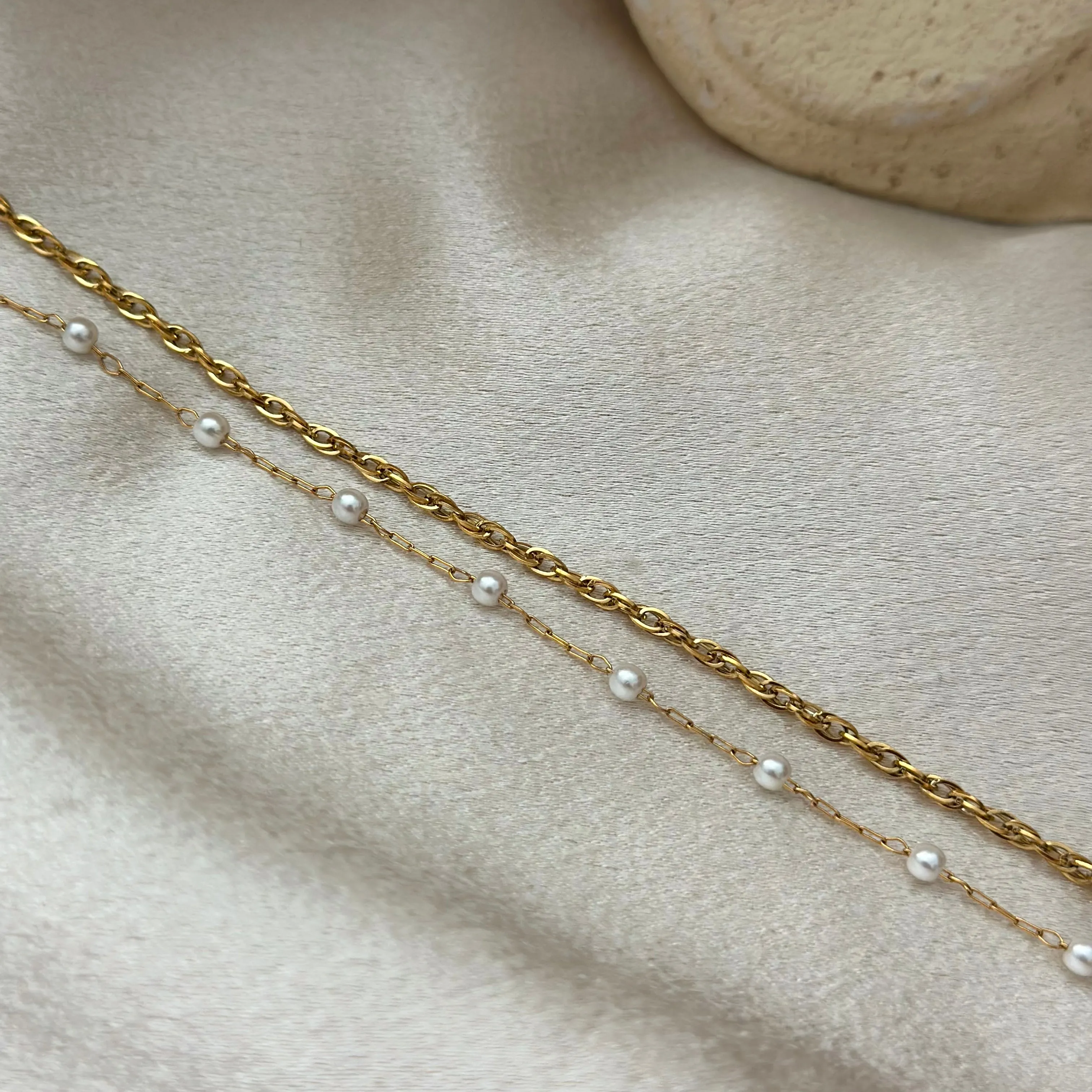 LV PEARL MIX DAINTY NECKLACE