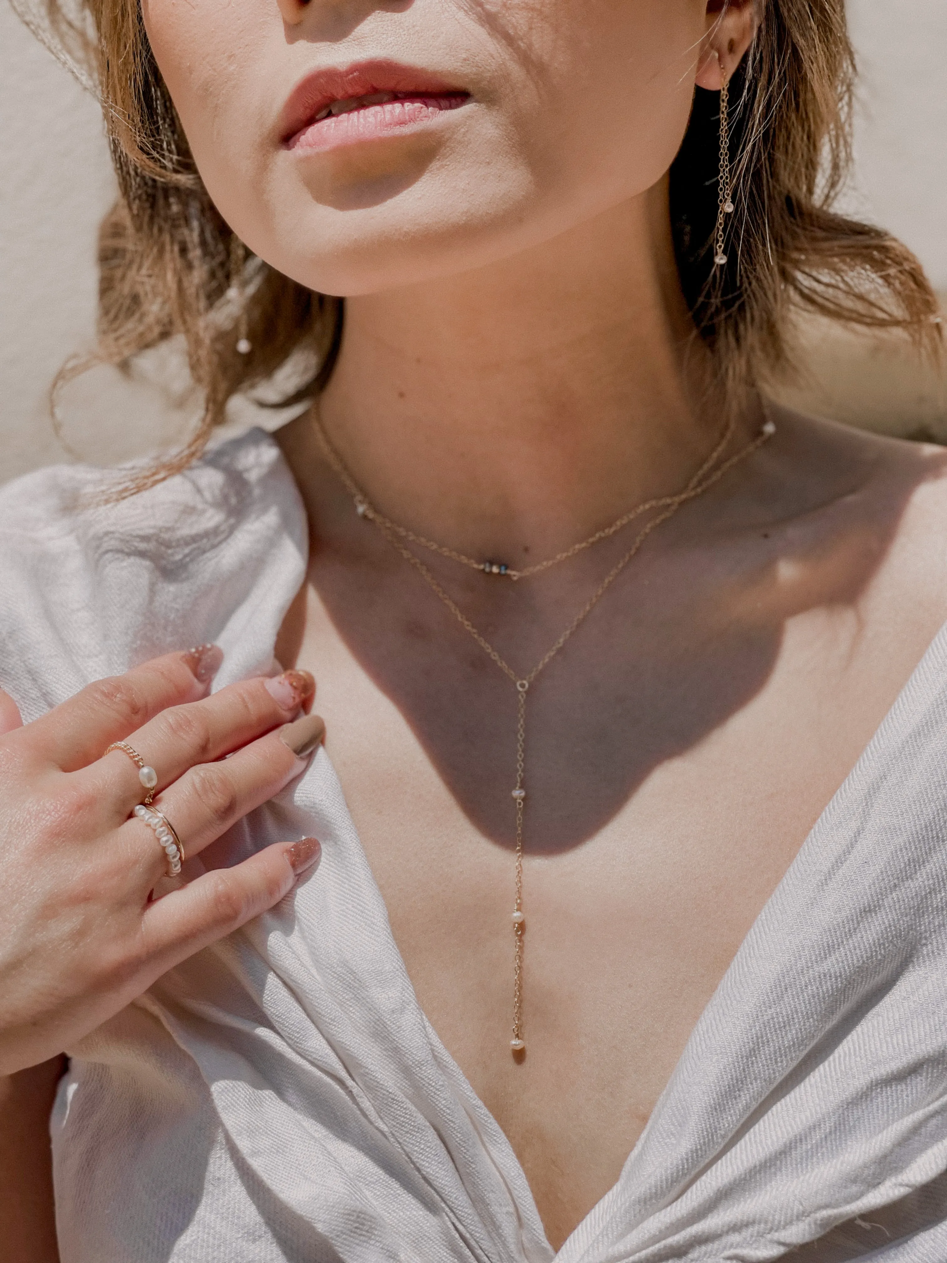 Minimal Random Pearl Necklace
