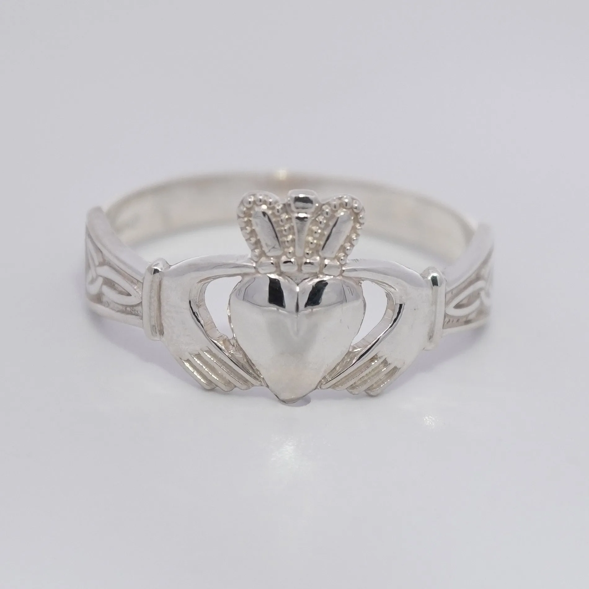 Retired Ladies Silver Claddagh Ring LSF-R115