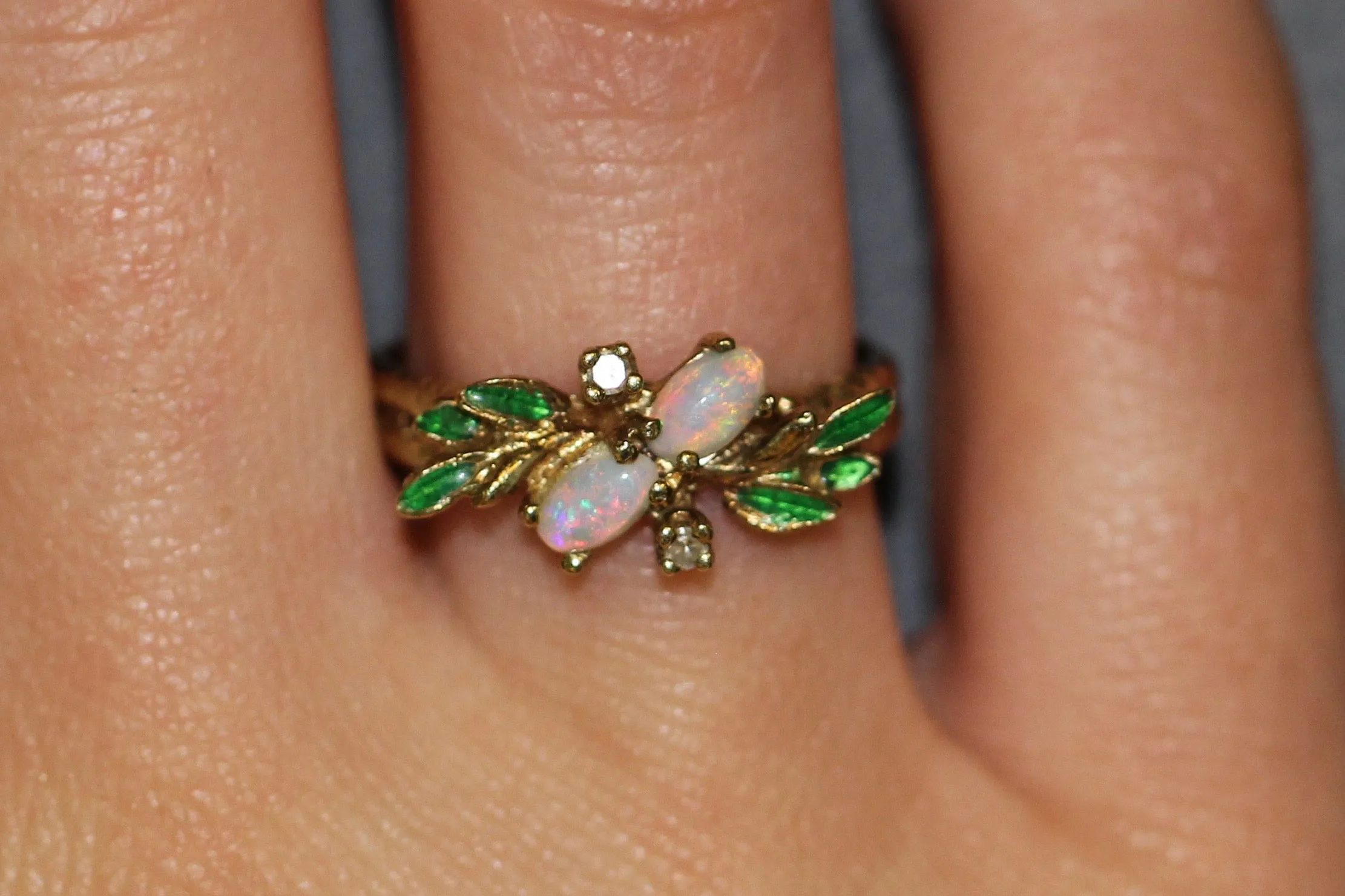 Retro 14K Gold Opal Diamond & Enamel Leaf Ring C.1960's