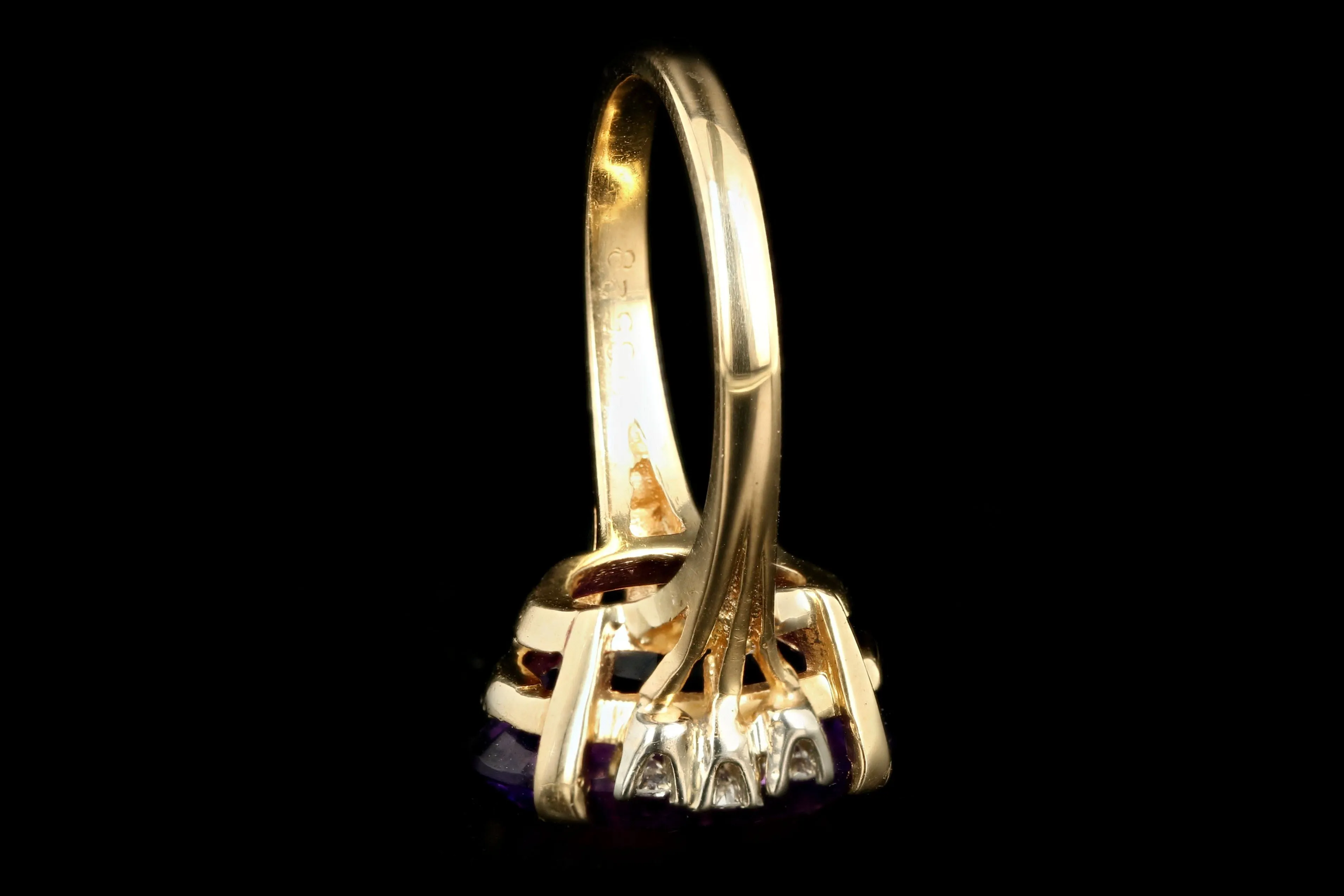 Retro 14K Yellow Gold 5.5 Carat Oval Amethyst & Diamond Ring