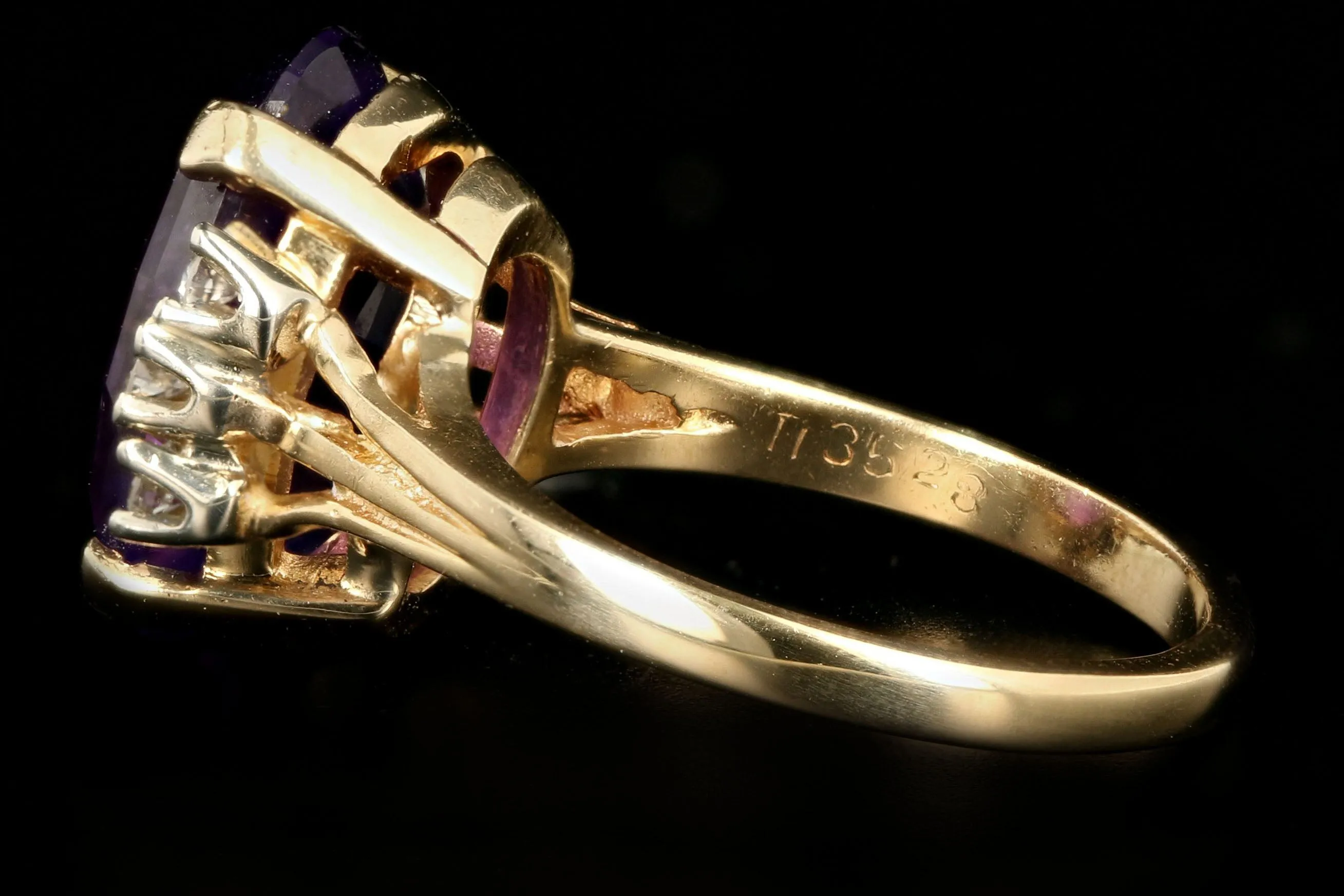 Retro 14K Yellow Gold 5.5 Carat Oval Amethyst & Diamond Ring