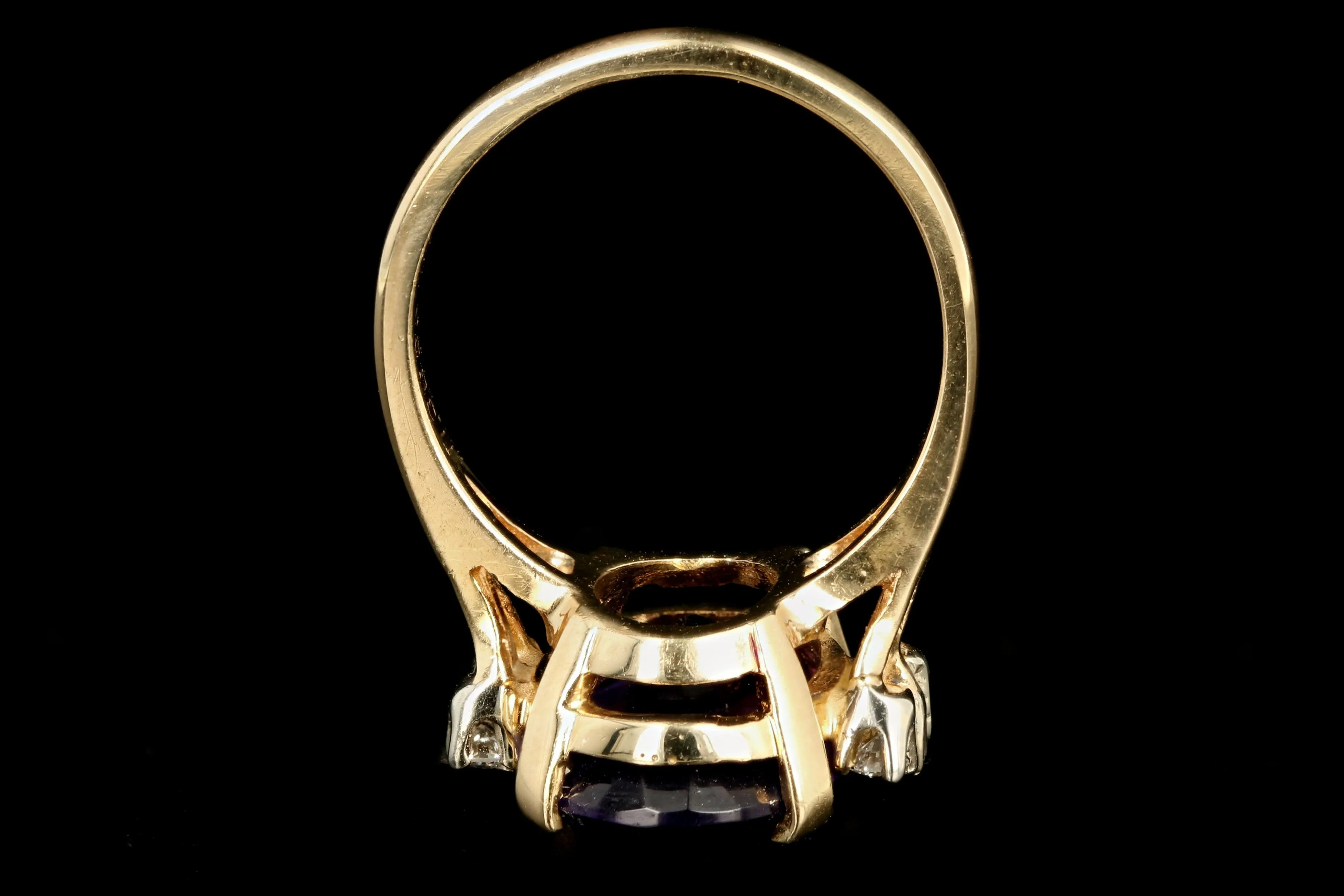 Retro 14K Yellow Gold 5.5 Carat Oval Amethyst & Diamond Ring