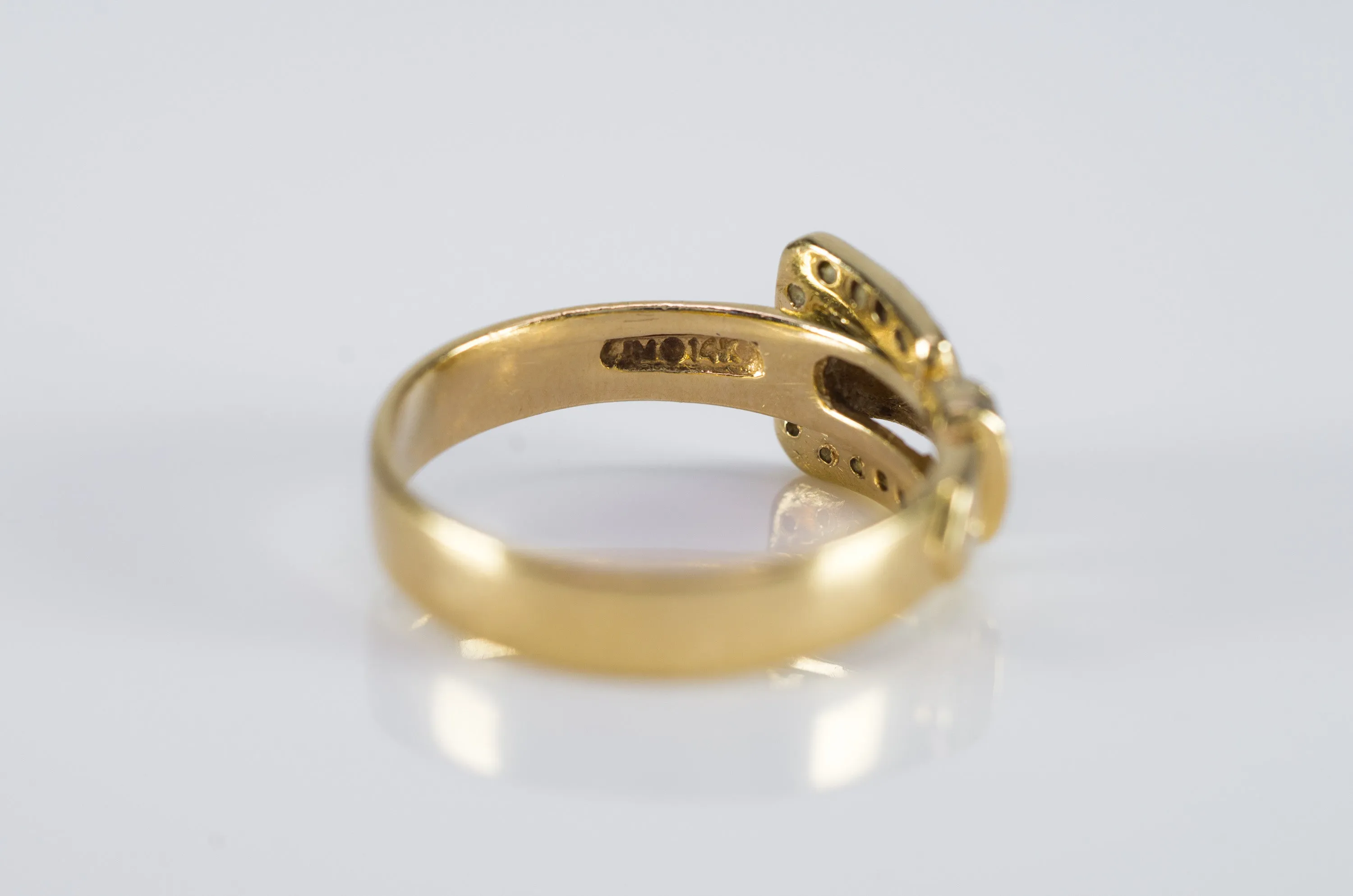 RETRO 14K YELLOW GOLD BUCKLE RING WITH DIAMONDS