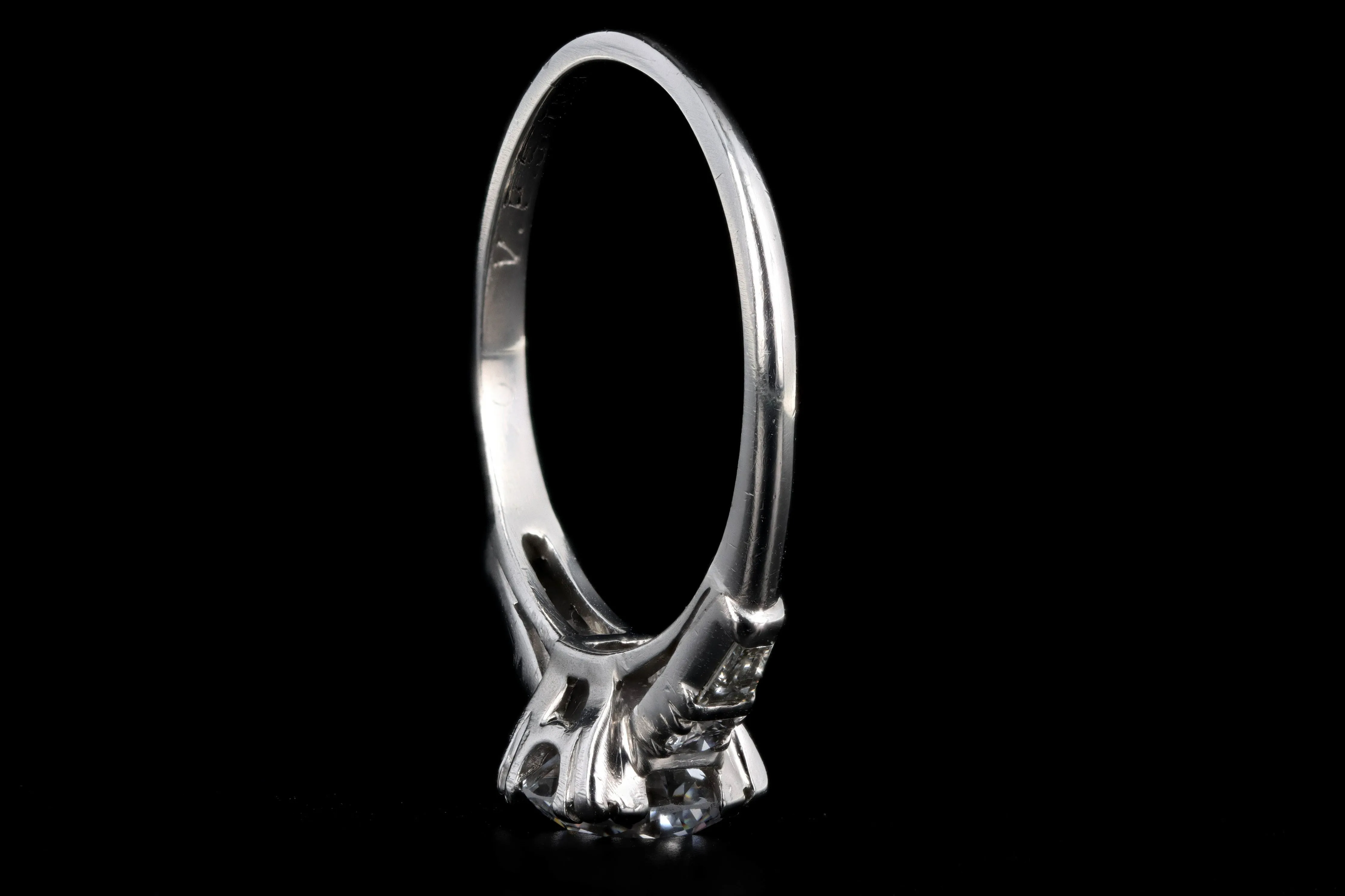 Retro Platinum 1.05 Carat Round Brilliant Diamond Engagement Ring GIA Certified
