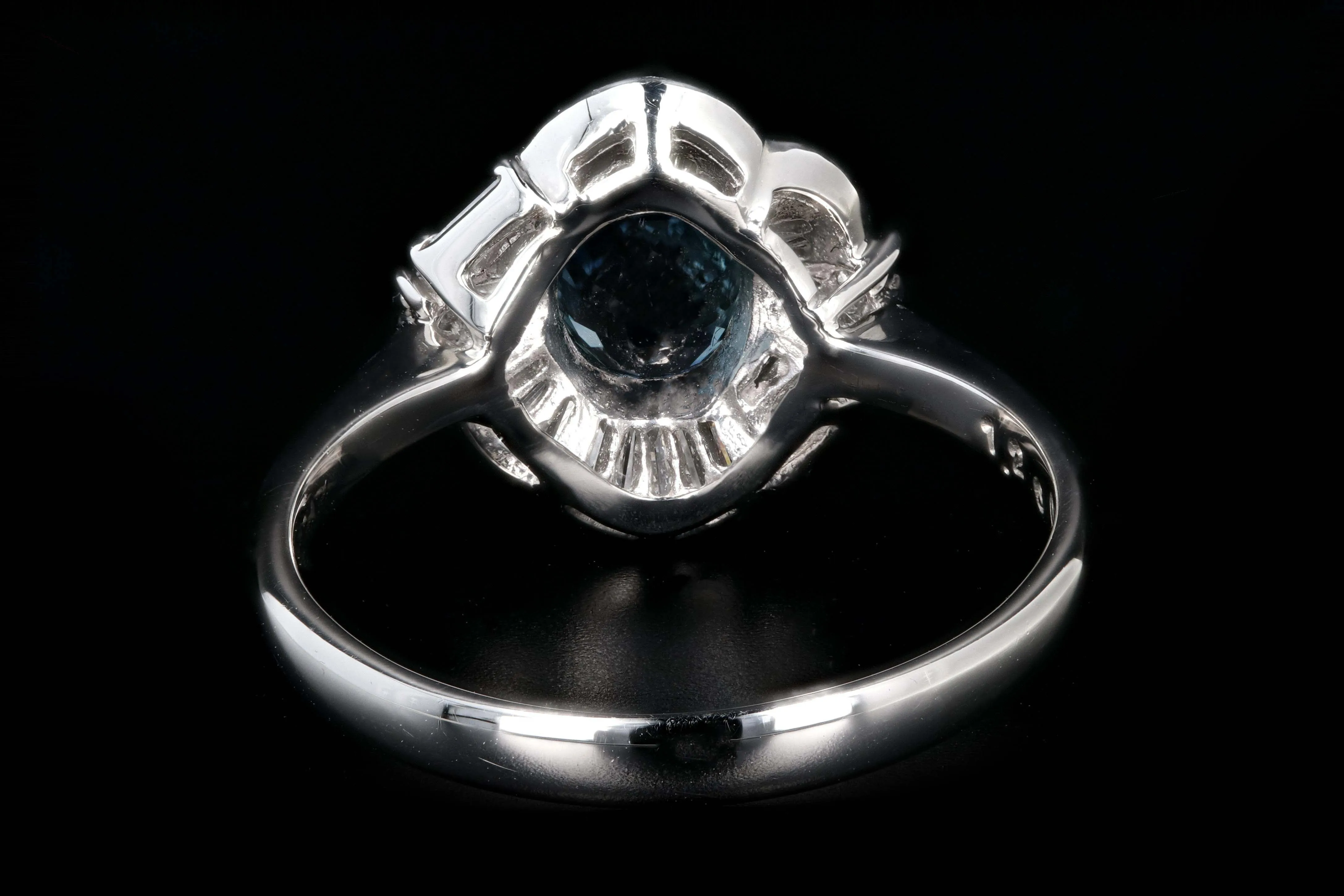 Retro Platinum 1.26 Carat Natural Blue Sapphire and Diamond Ring