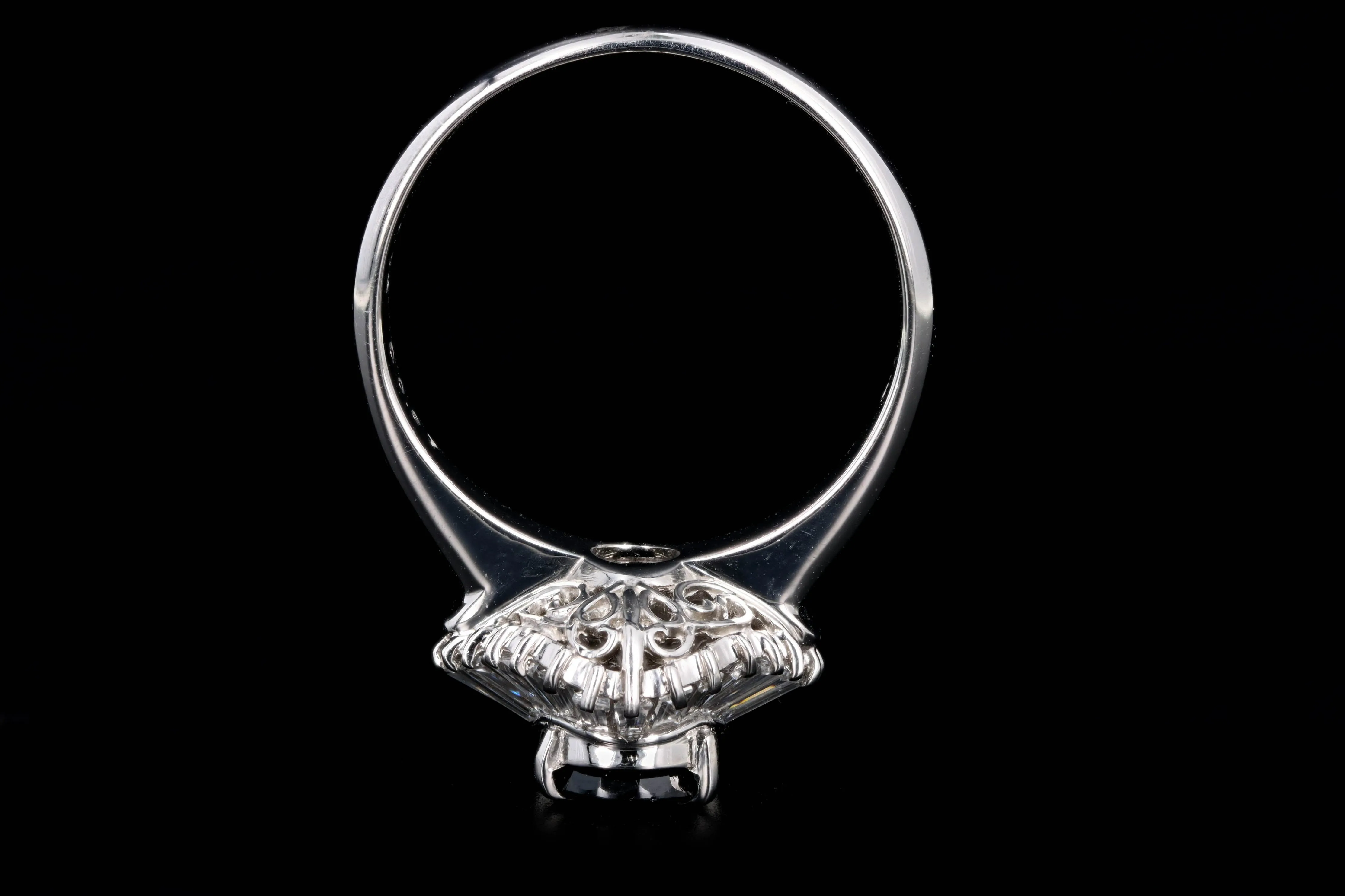 Retro Platinum 1.43 Carat Oval Natural Sapphire & Baguette Diamond Ballerina Ring