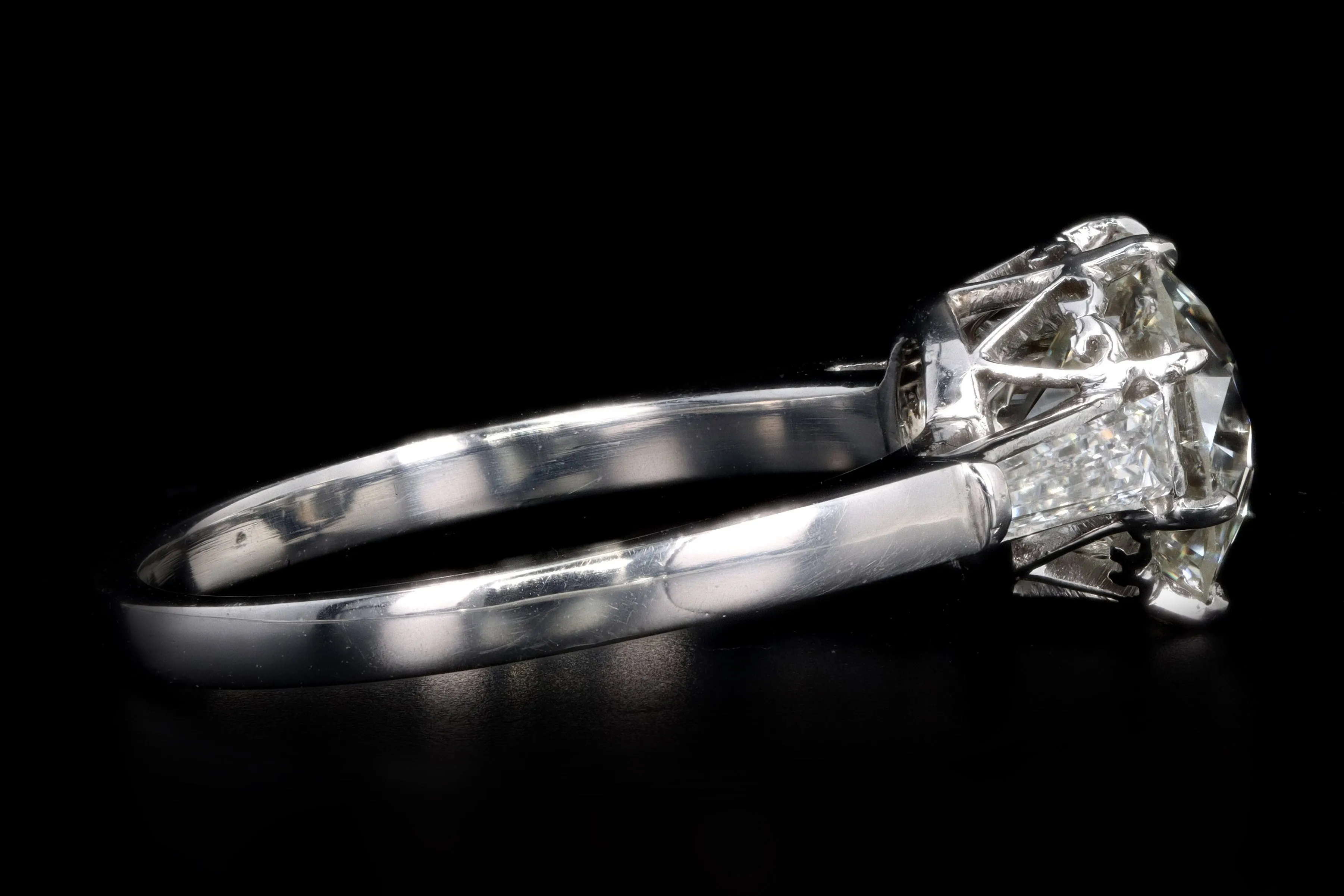 Retro Platinum 1.52 Carat Old European Cut Diamond & Tapered Baguette Diamond Engagement Ring