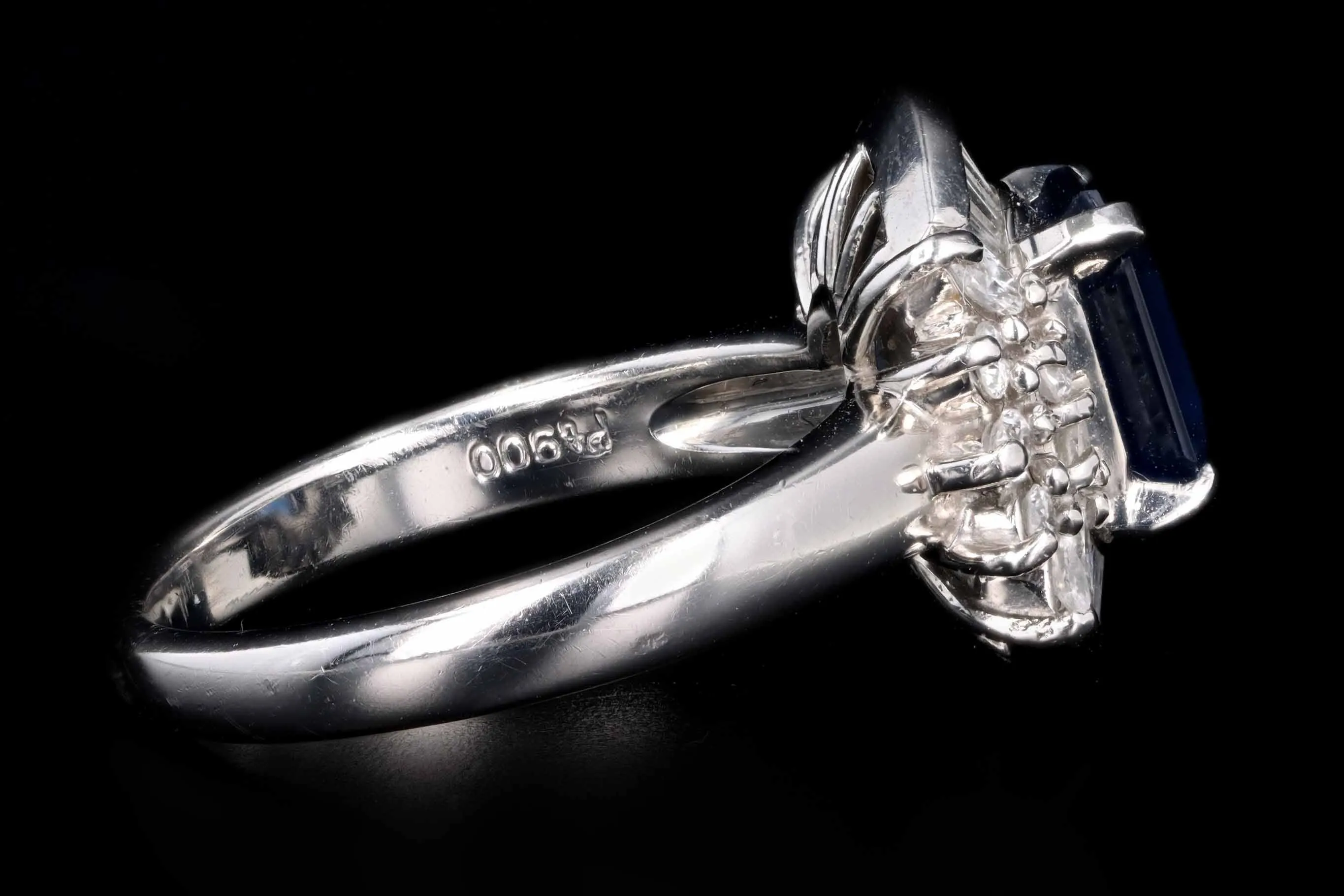 Retro Platinum 1.72 Carat Natural Sapphire & Baguette Diamond Ballerina Ring