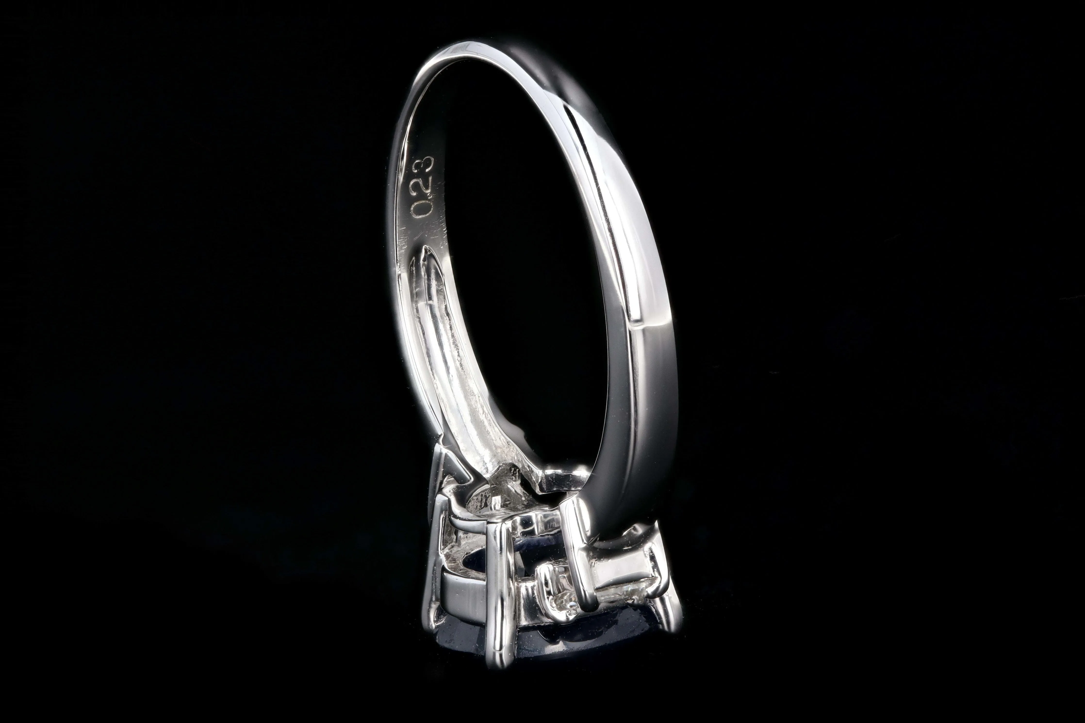 Retro Platinum 2.15 Carat Thailand Natural Royal Blue Sapphire and Diamond Ring