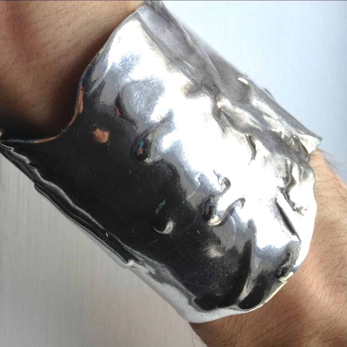 Scissorhands Cuff