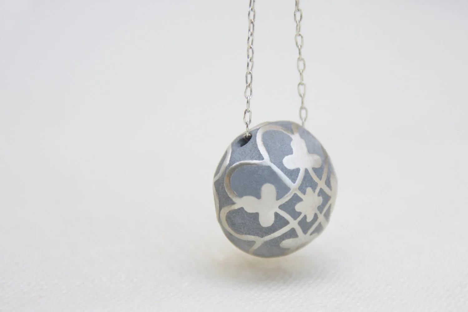 Silver & Concrete Pattern Ball Necklace