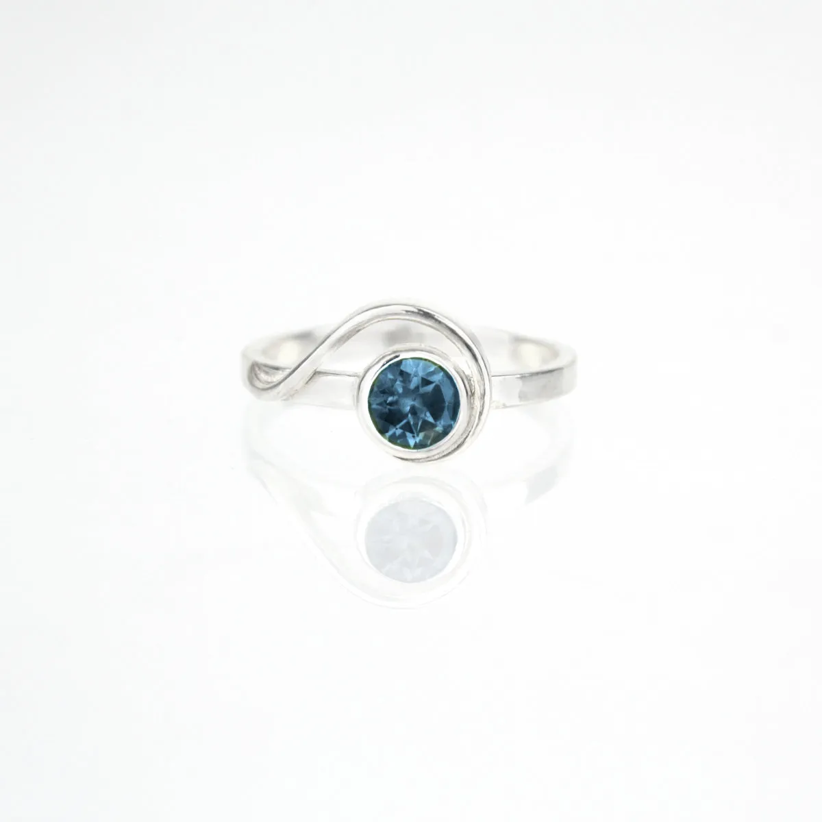 Spiral Ring with 5mm London Blue Topaz