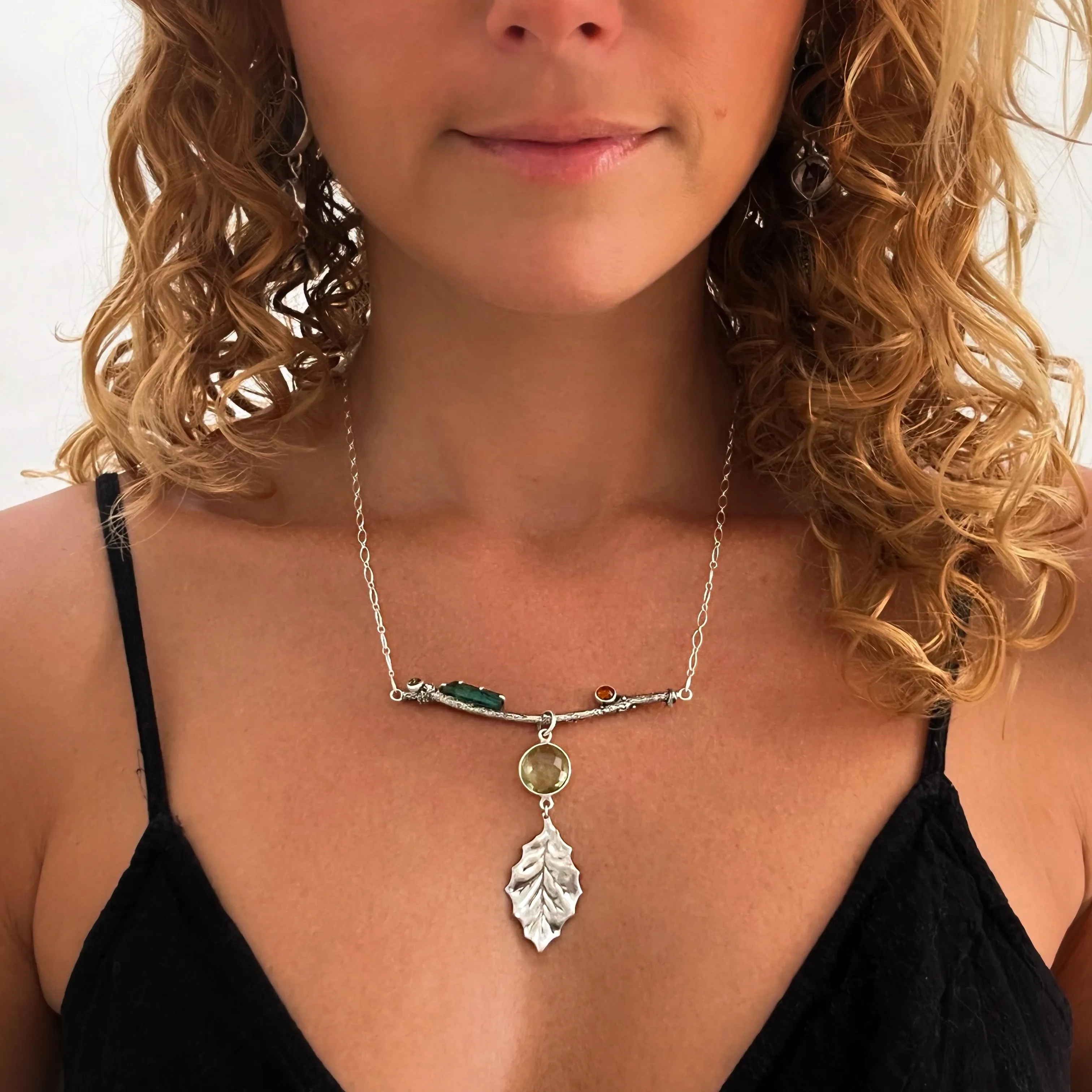 Statement nature necklace in silver