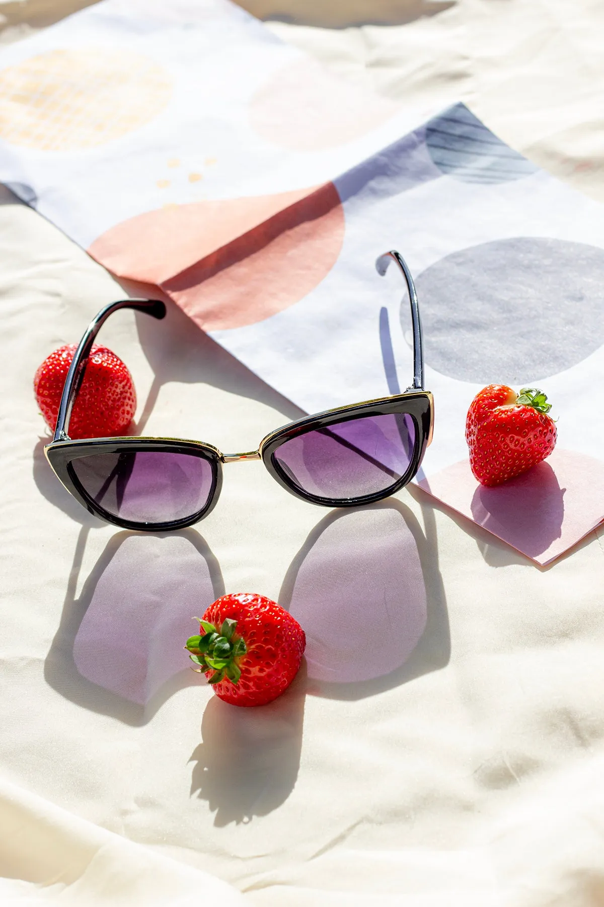 Supersize Cat Eye Sunglasses