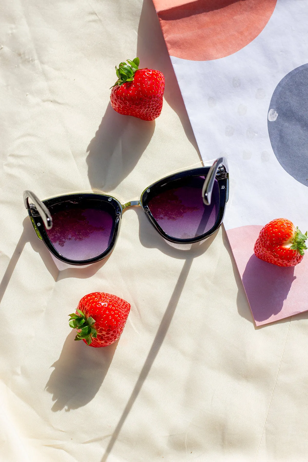 Supersize Cat Eye Sunglasses