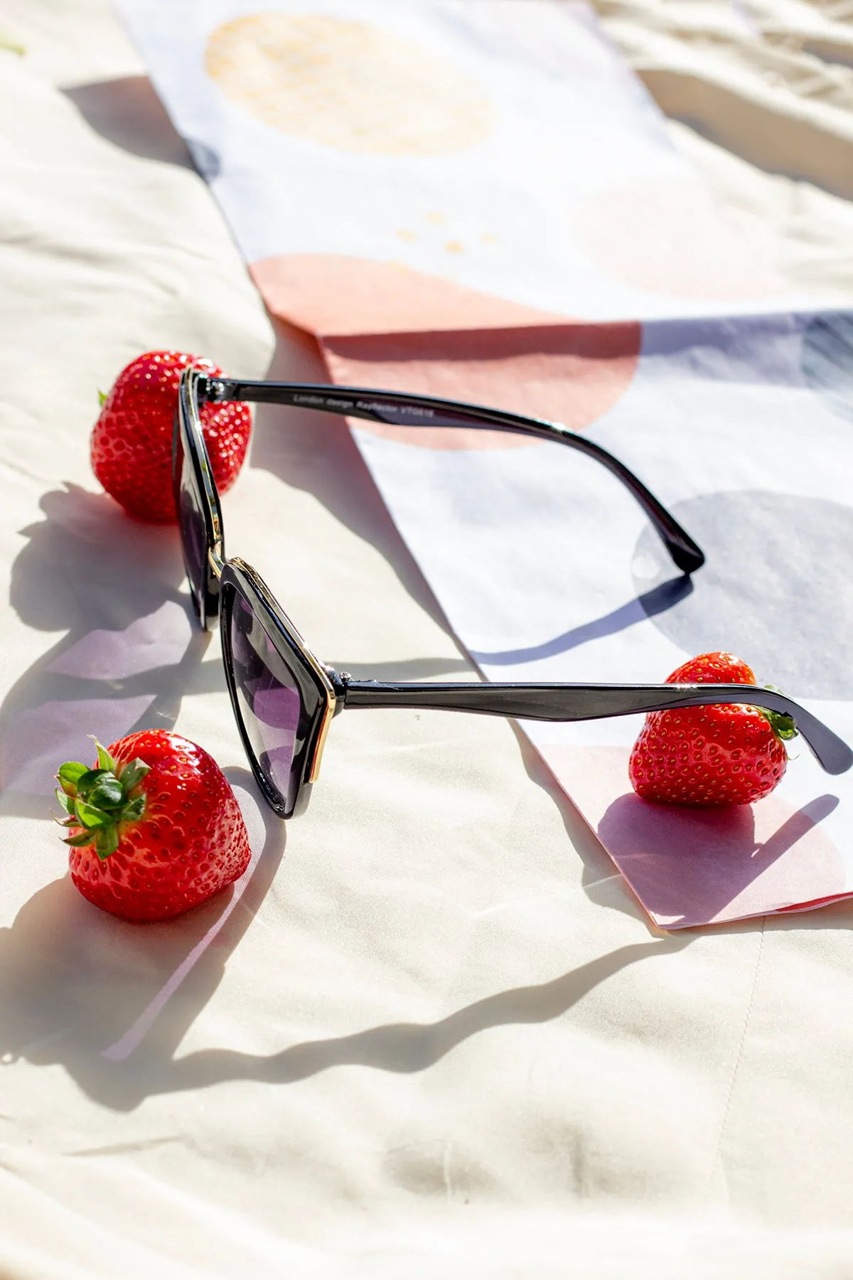 Supersize Cat Eye Sunglasses