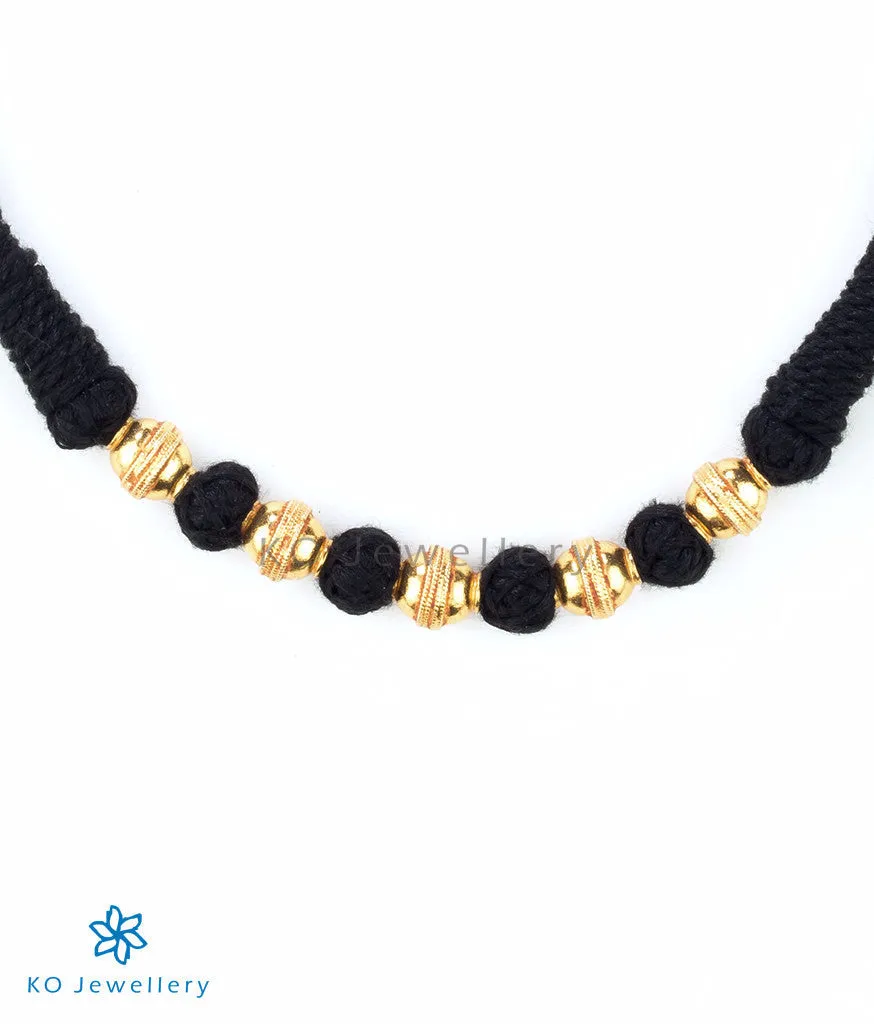 The Pratiti Silver Thread Necklace
